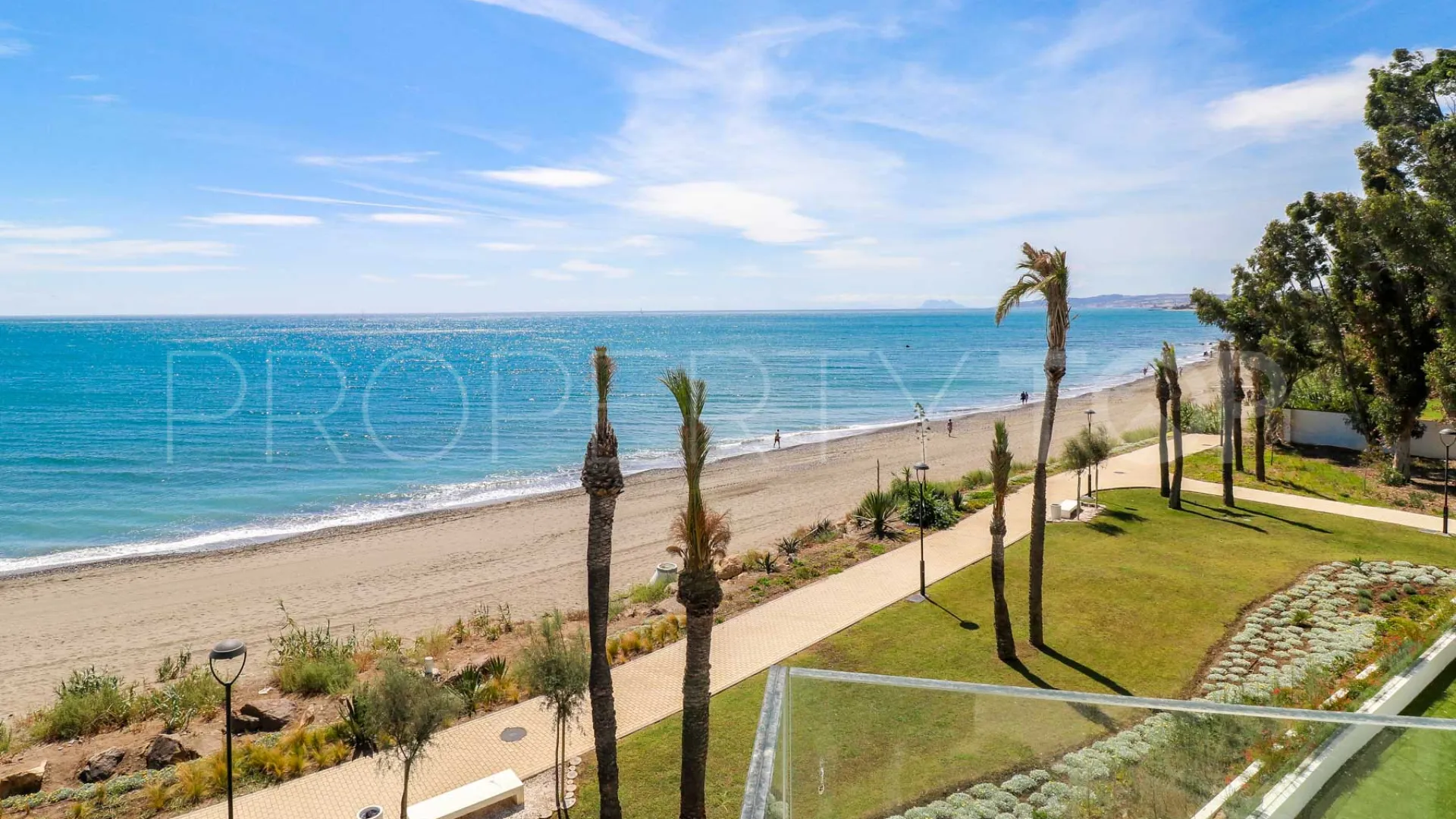 Comprar adosado de 3 dormitorios en The Island