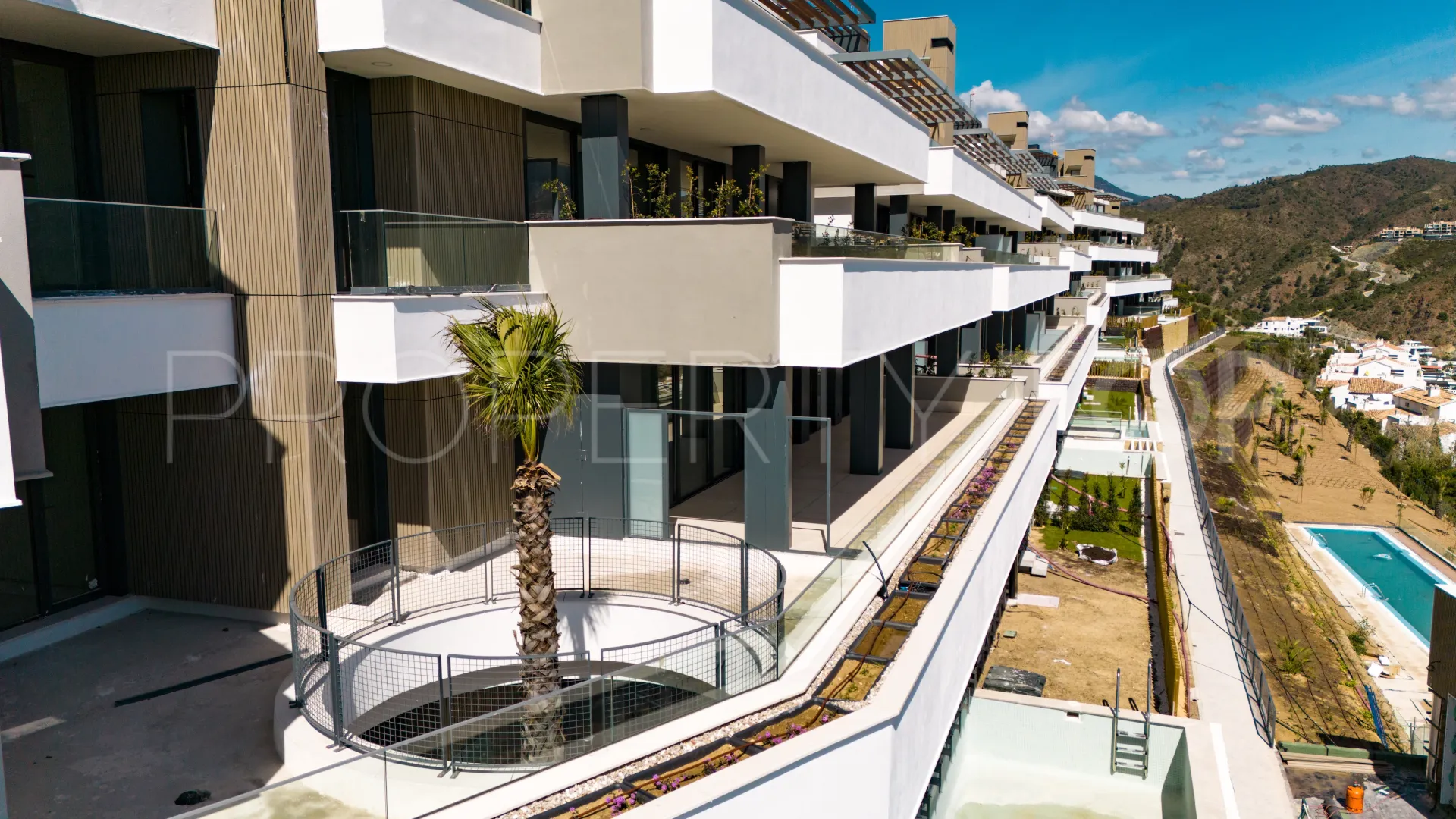 For sale ground floor apartment in La Quinta Golf with 3 bedrooms