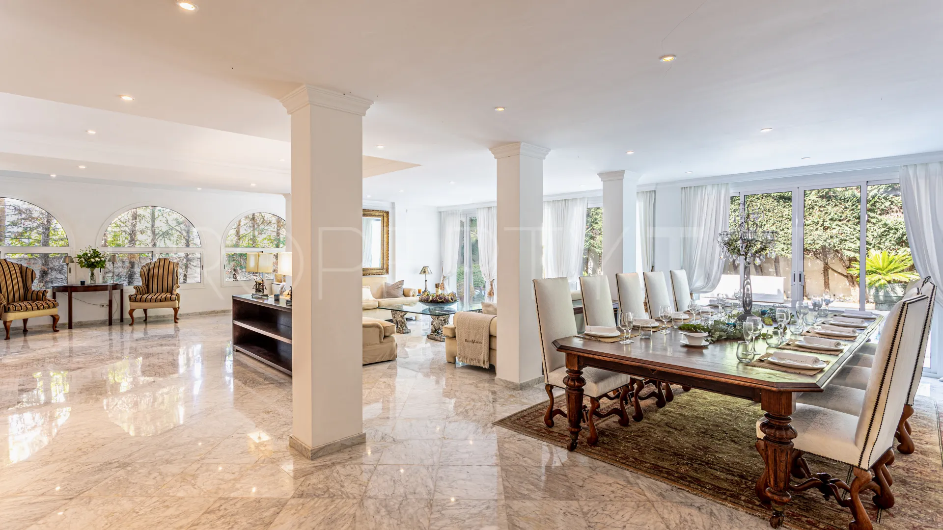 Los Monteros, villa con 5 dormitorios en venta