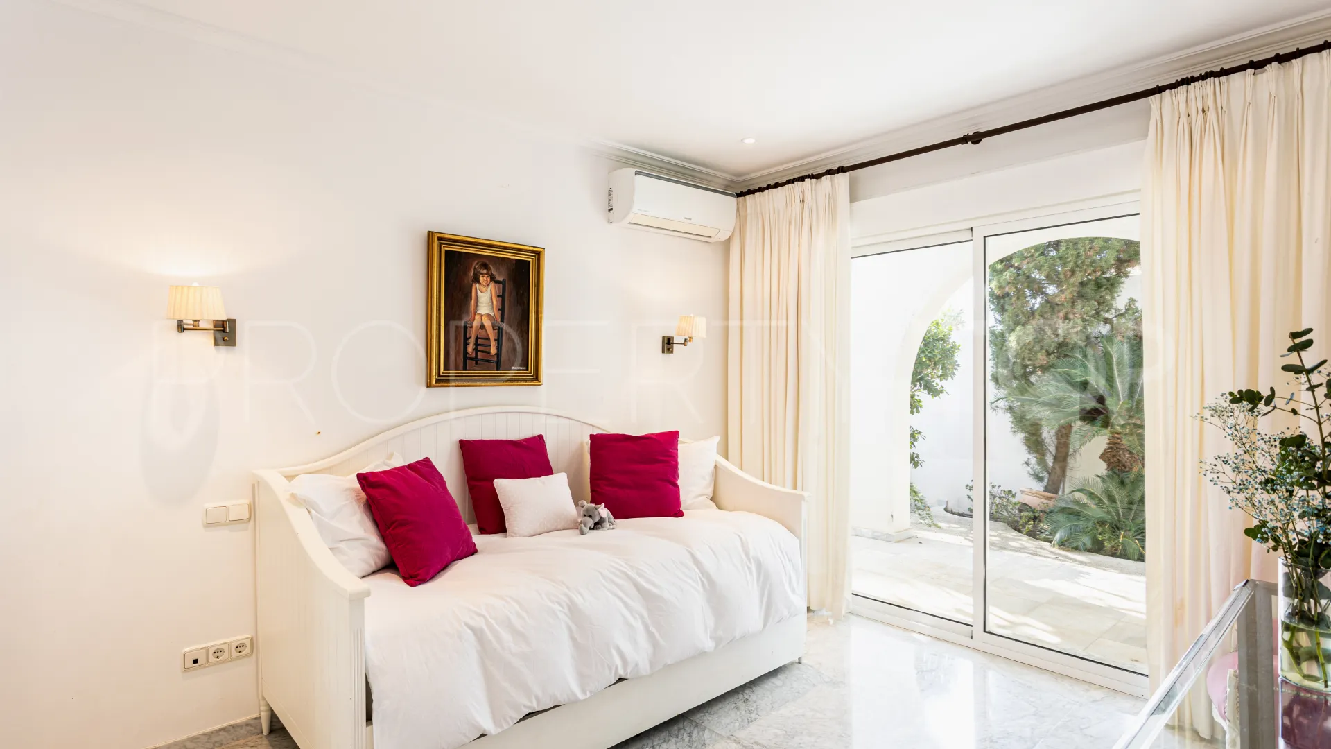 Los Monteros, villa con 5 dormitorios en venta