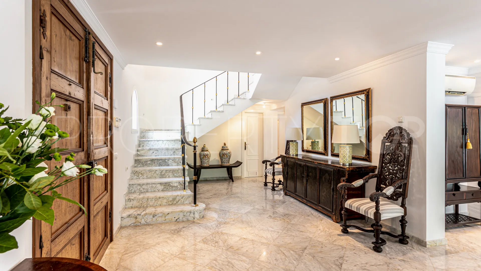 Los Monteros, villa con 5 dormitorios en venta