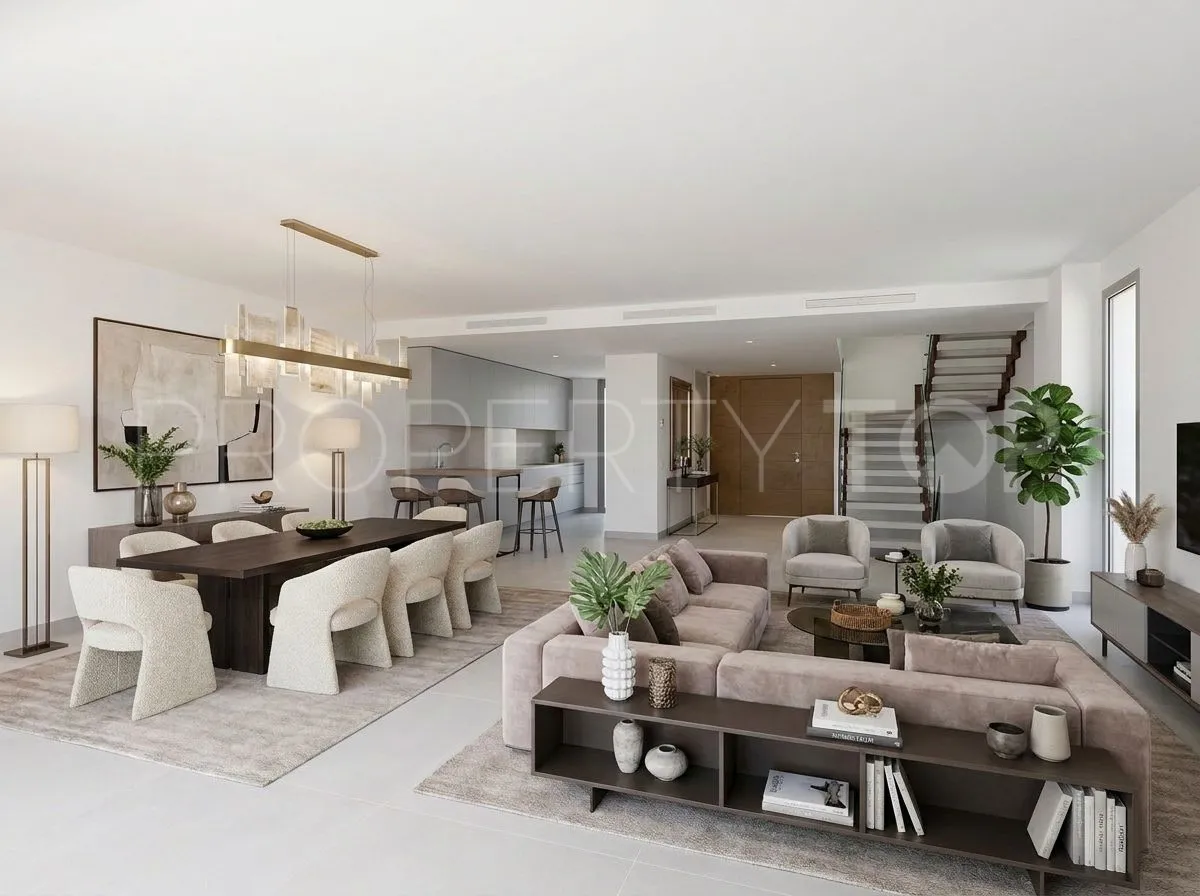 Se vende pareado en Alta Vista de 3 dormitorios