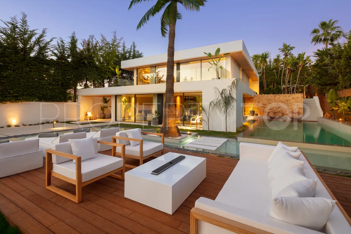 Villa en venta en Nueva Andalucia