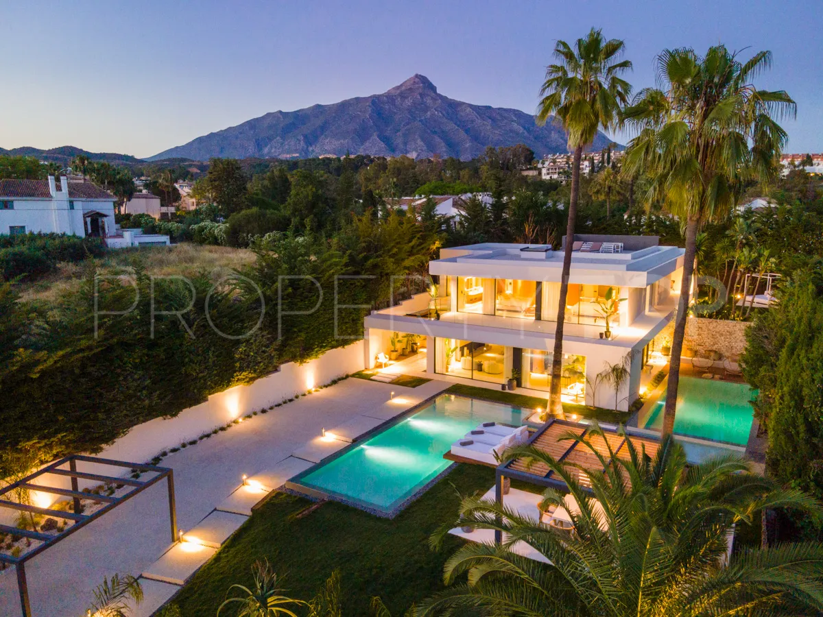 Villa en venta en Nueva Andalucia