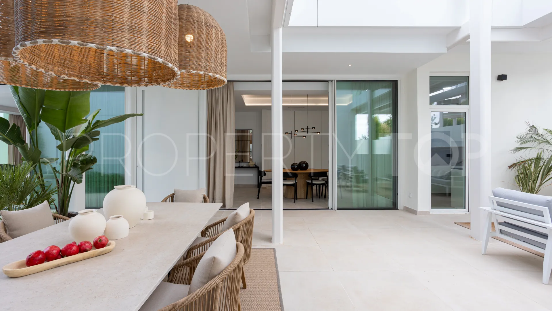 For sale Valdeolletas villa with 4 bedrooms