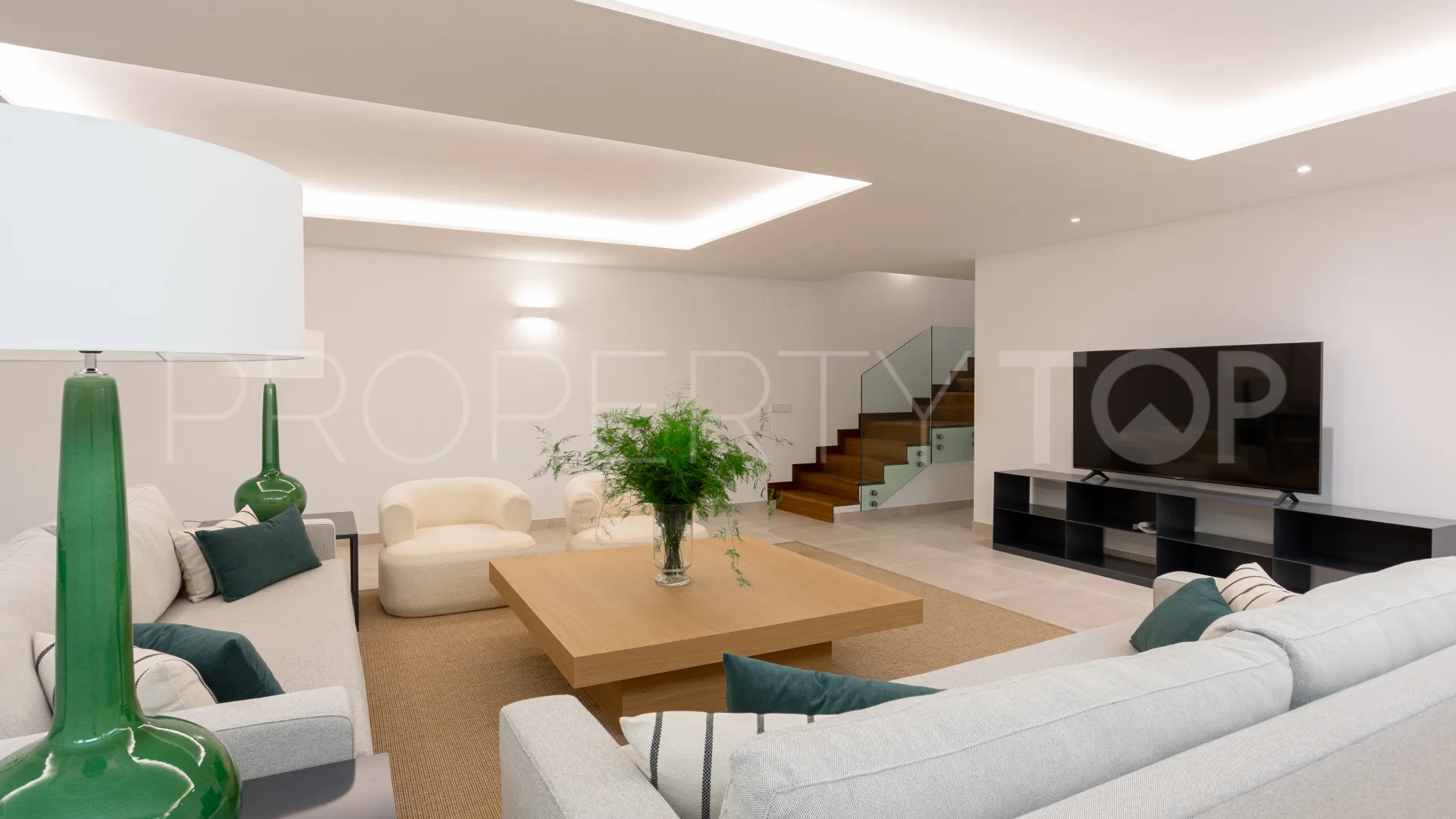 For sale Valdeolletas villa with 4 bedrooms