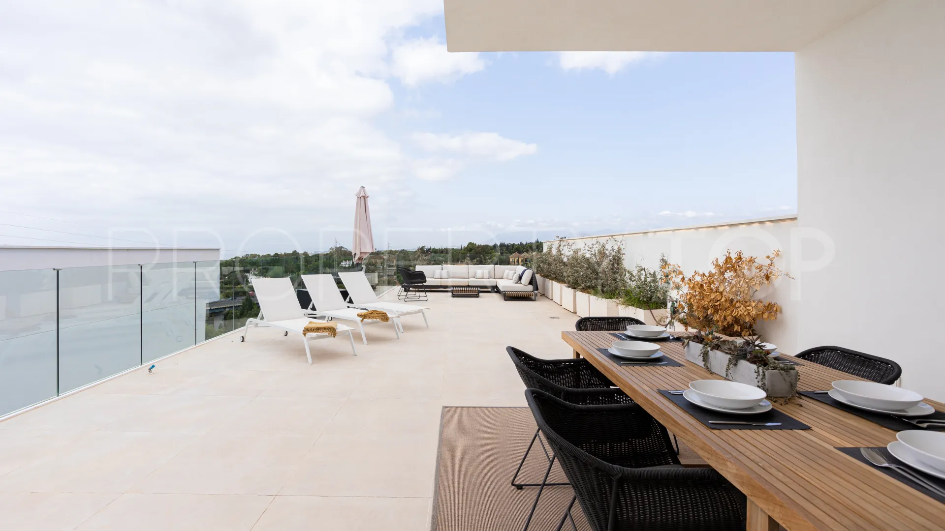 For sale Valdeolletas villa with 4 bedrooms