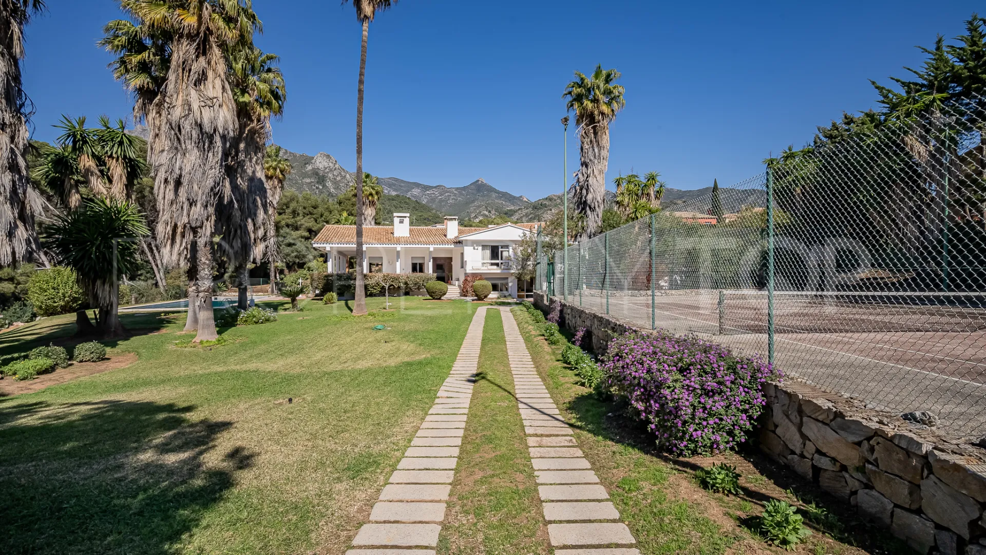 La Montua, villa en venta