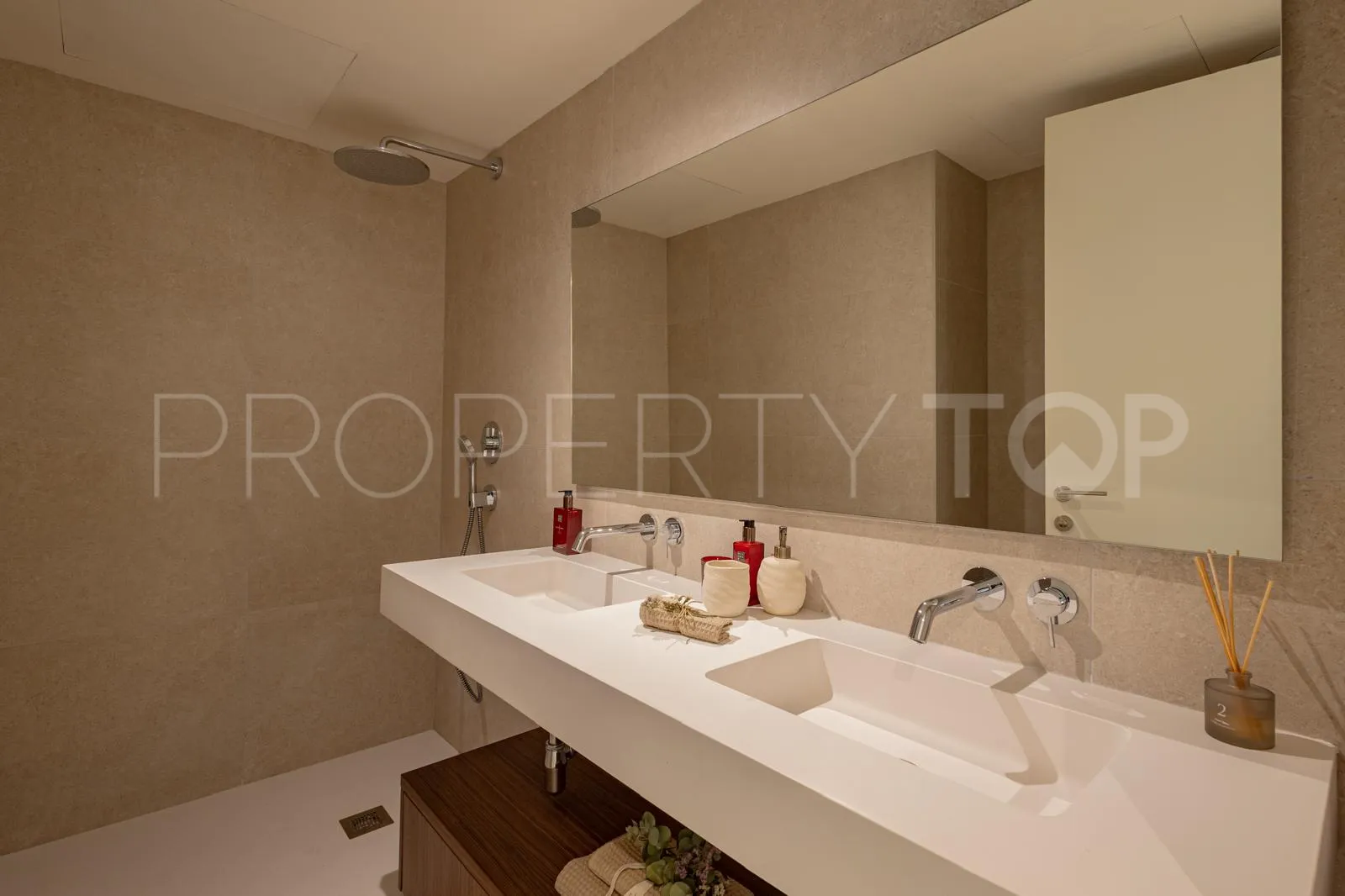 Apartamento en venta con 3 dormitorios en Nueva Alcantara
