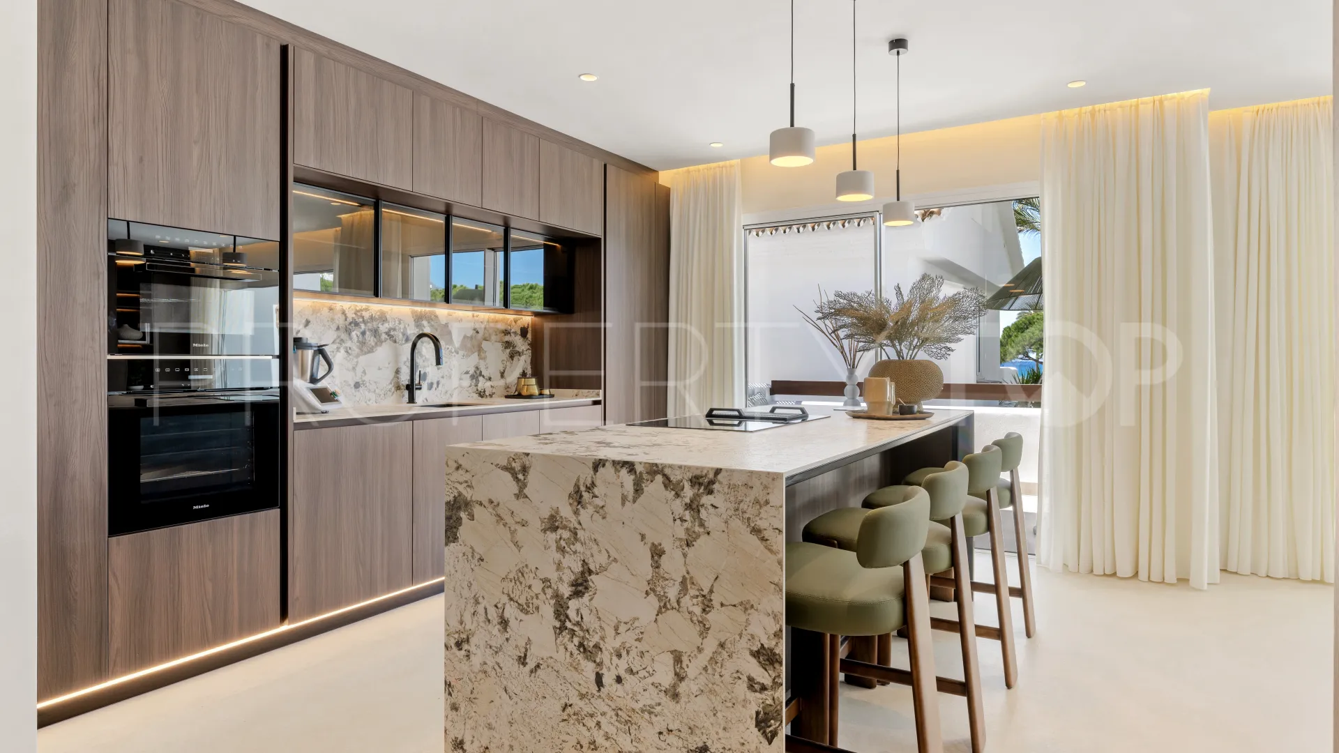 Buy Los Monteros Palm Beach apartment with 3 bedrooms