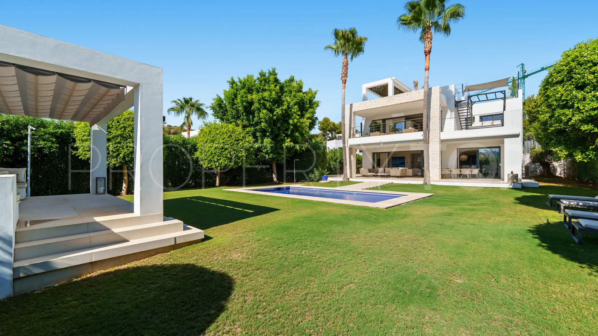Villa with 6 bedrooms for sale in Nueva Andalucia
