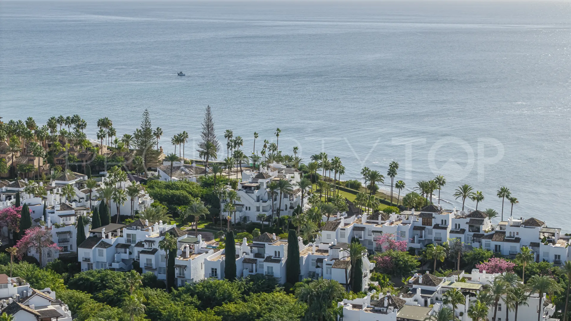 For sale ground floor apartment in Alcazaba Beach