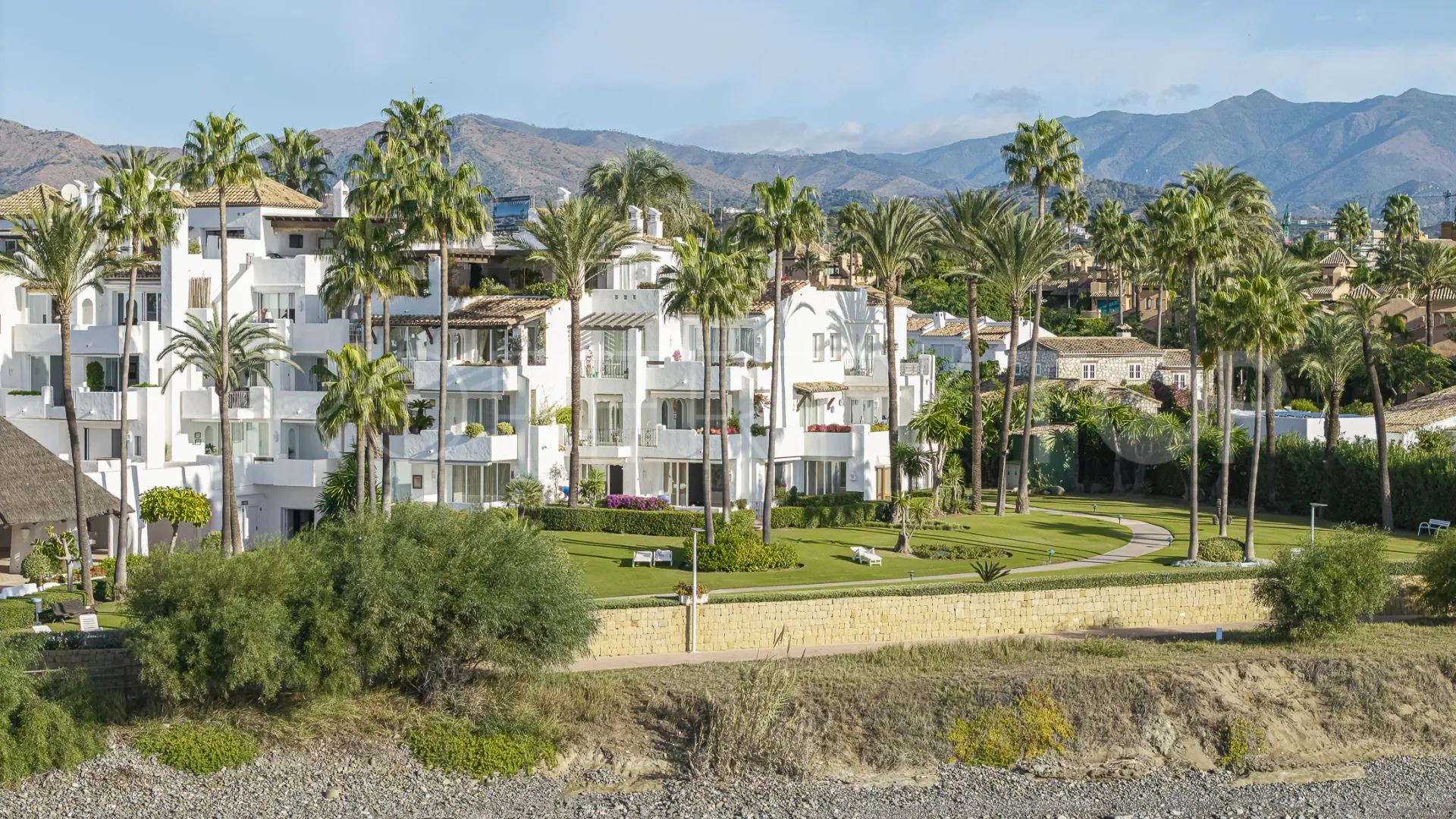 For sale ground floor apartment in Alcazaba Beach