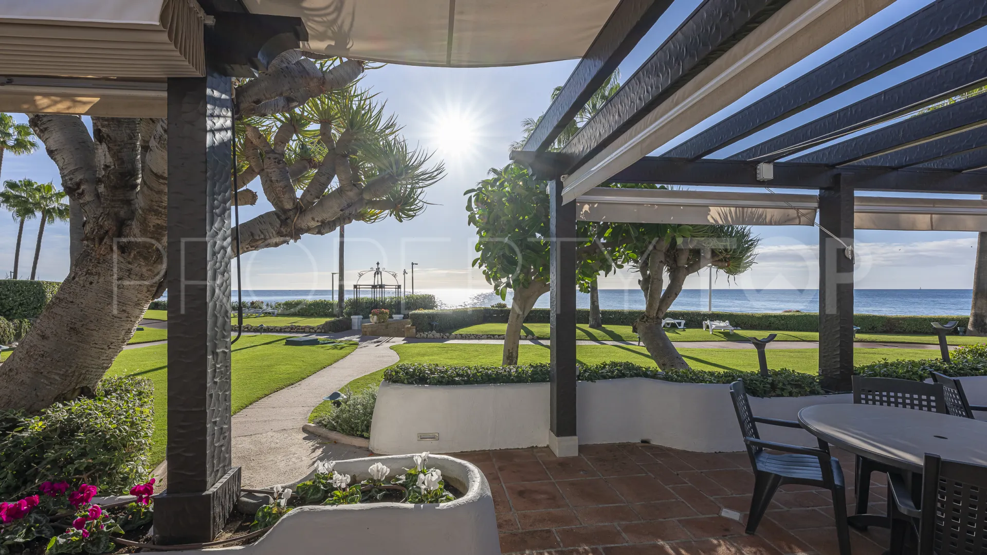 For sale ground floor apartment in Alcazaba Beach
