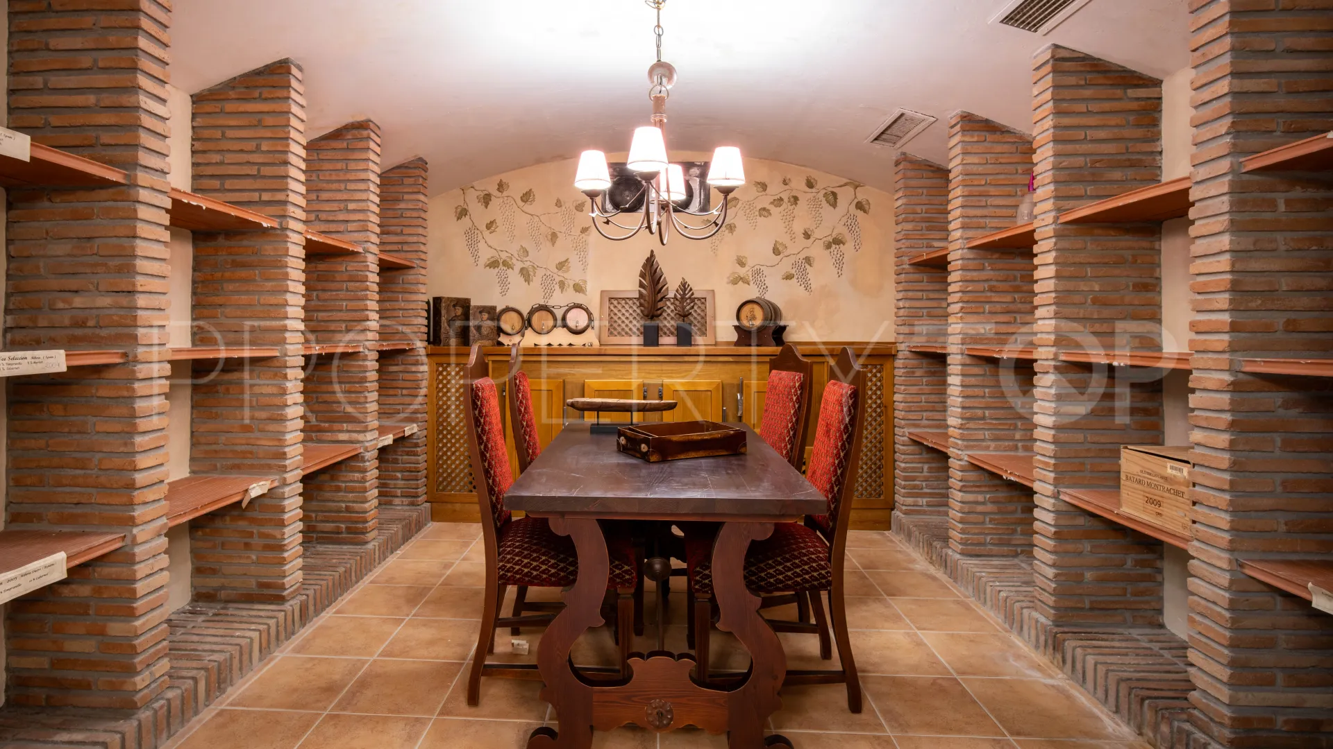 Villa in Altos Reales for sale