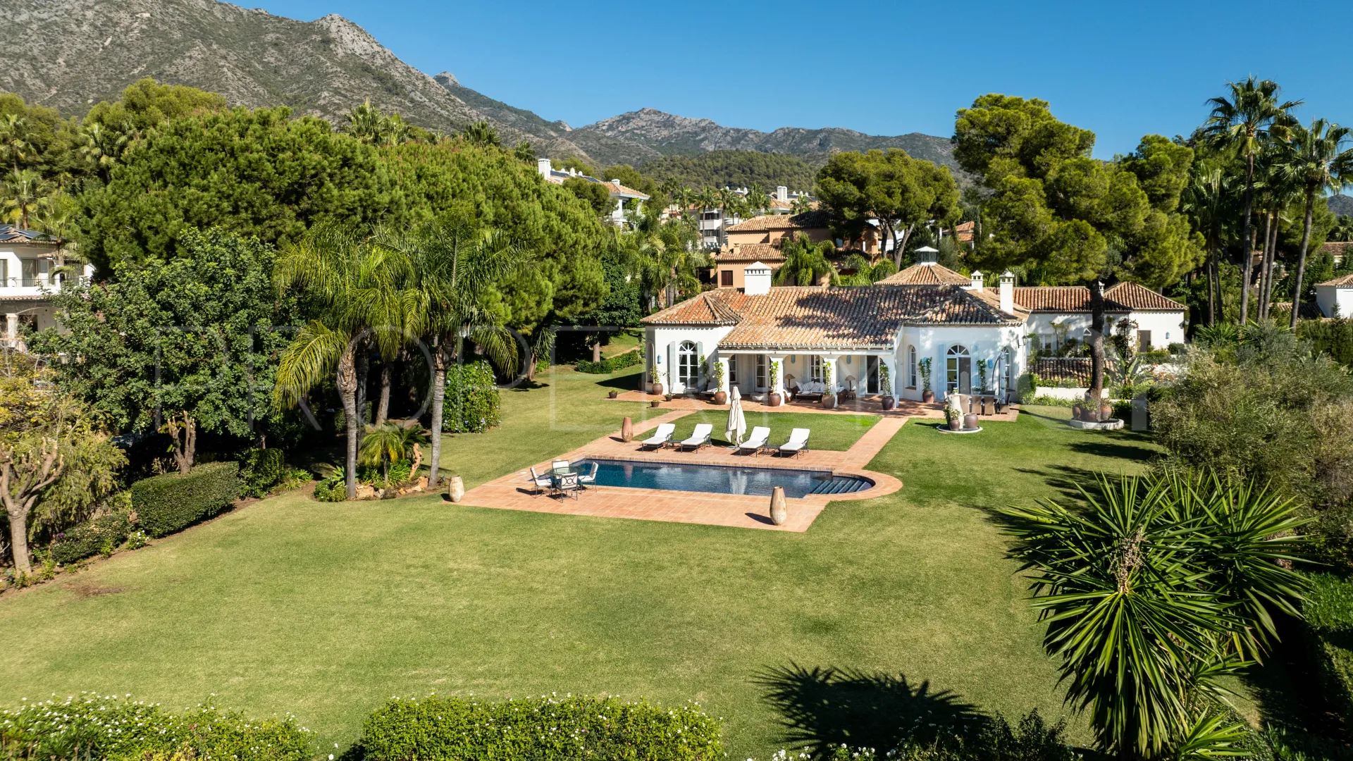 Villa in Altos Reales for sale
