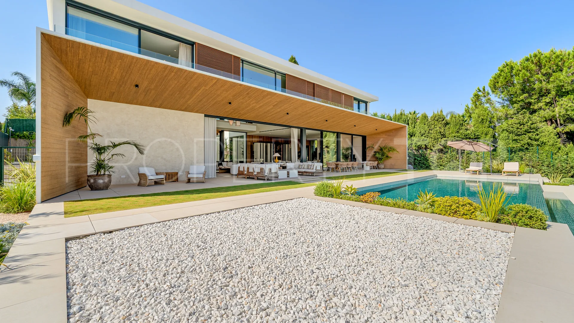 Villa for sale in Guadalmina Alta