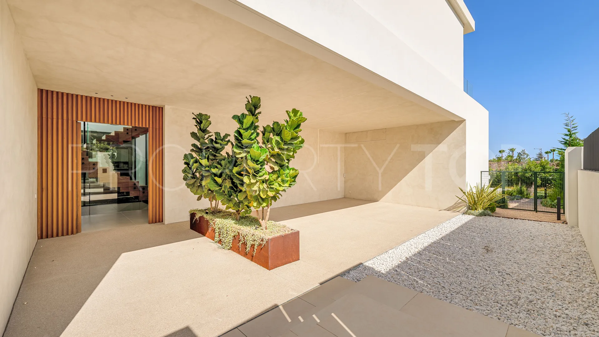 Villa for sale in Guadalmina Alta