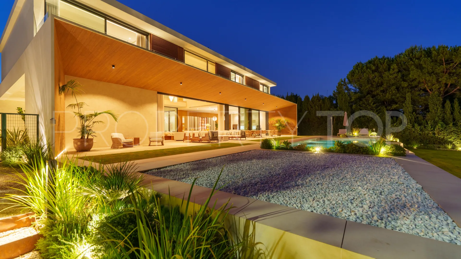 Villa for sale in Guadalmina Alta