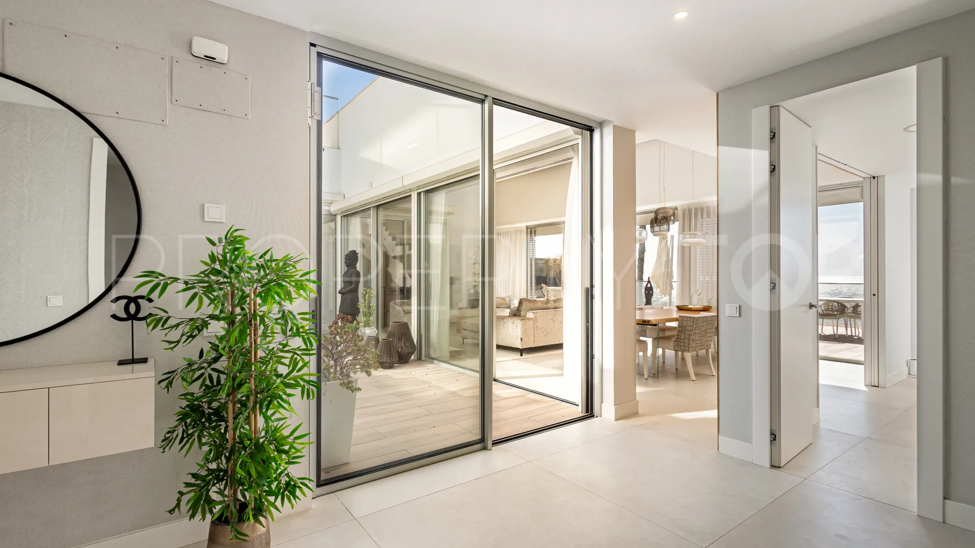 Estepona Playa, villa de 4 dormitorios en venta