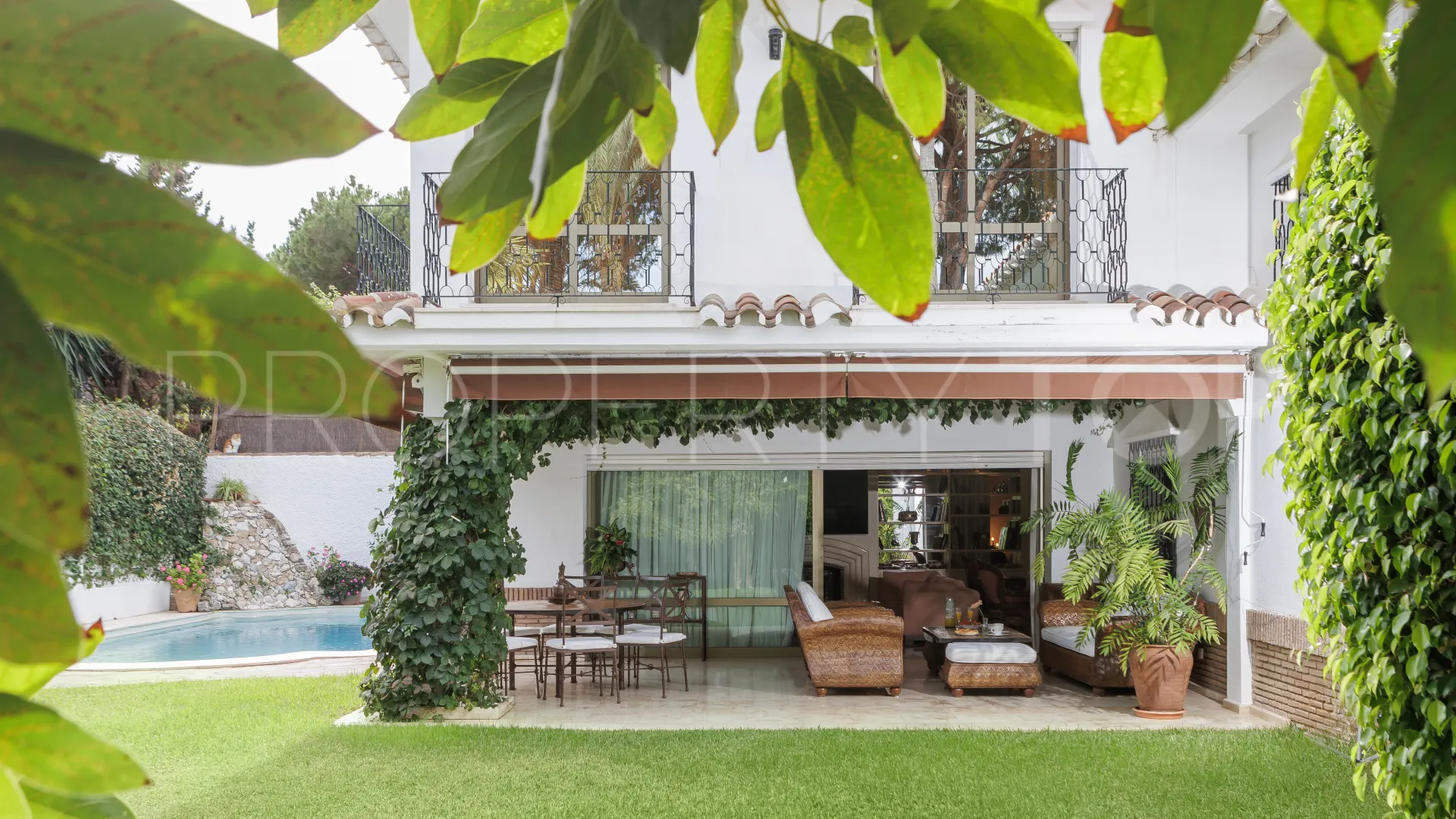 For sale Los Monteros villa with 5 bedrooms