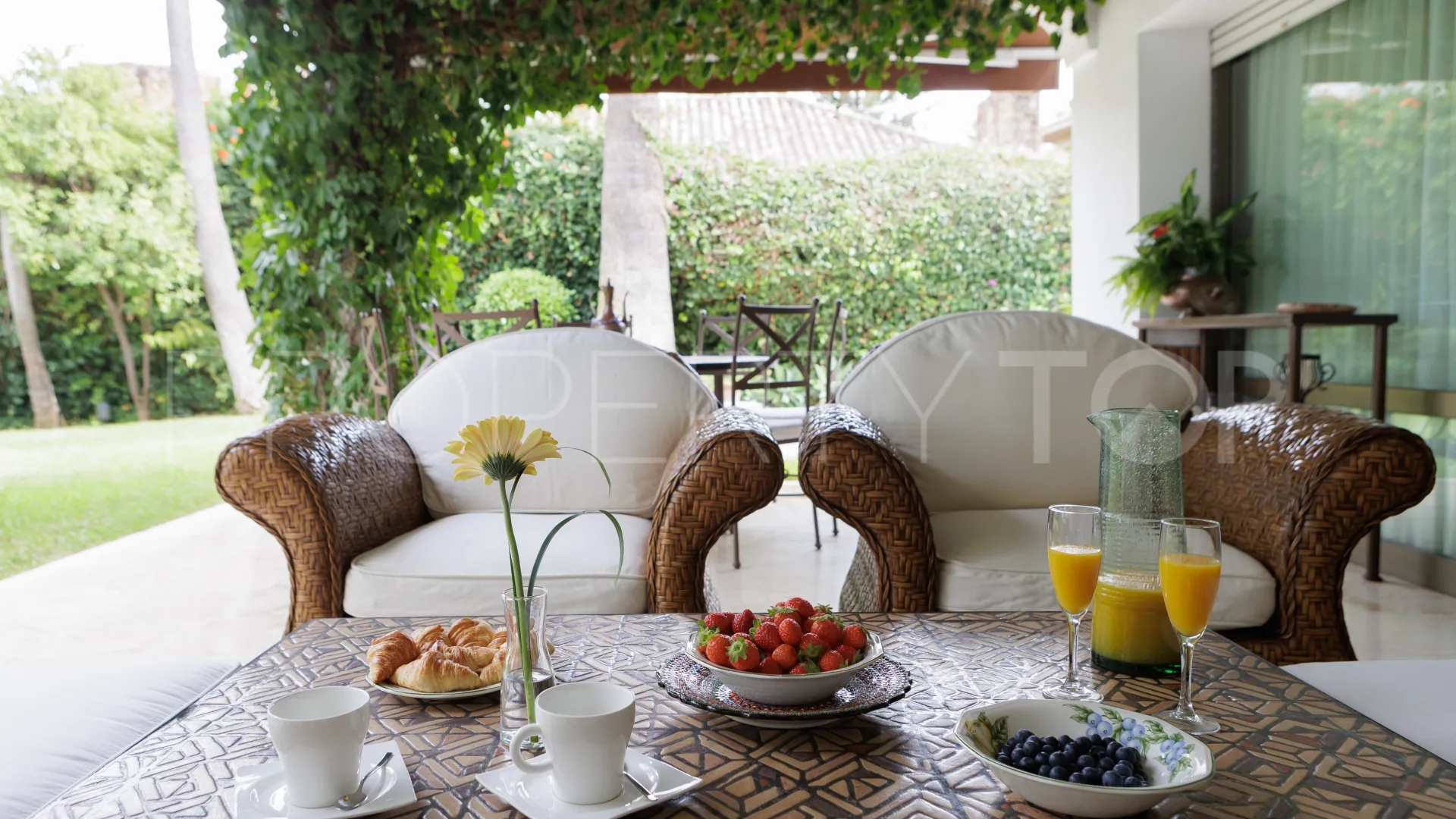 For sale Los Monteros villa with 5 bedrooms