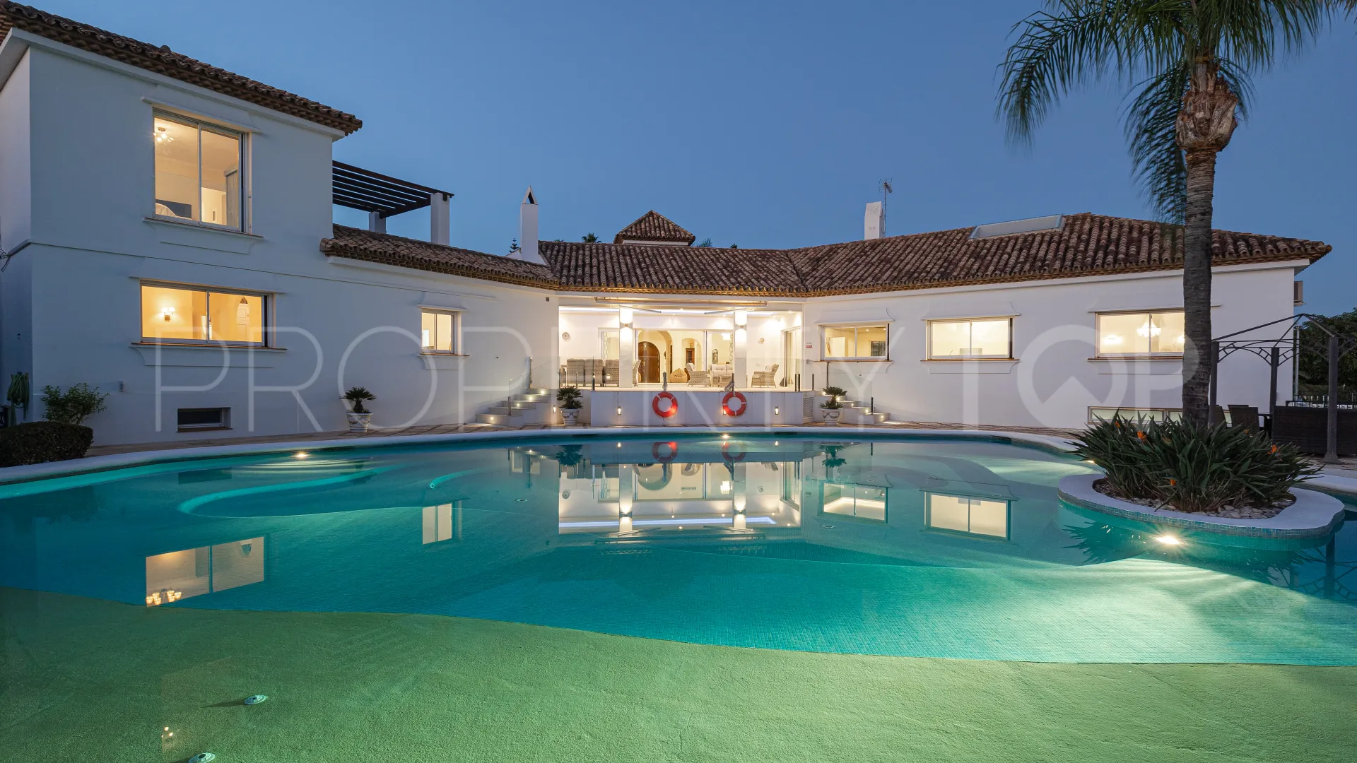 For sale villa in El Paraiso