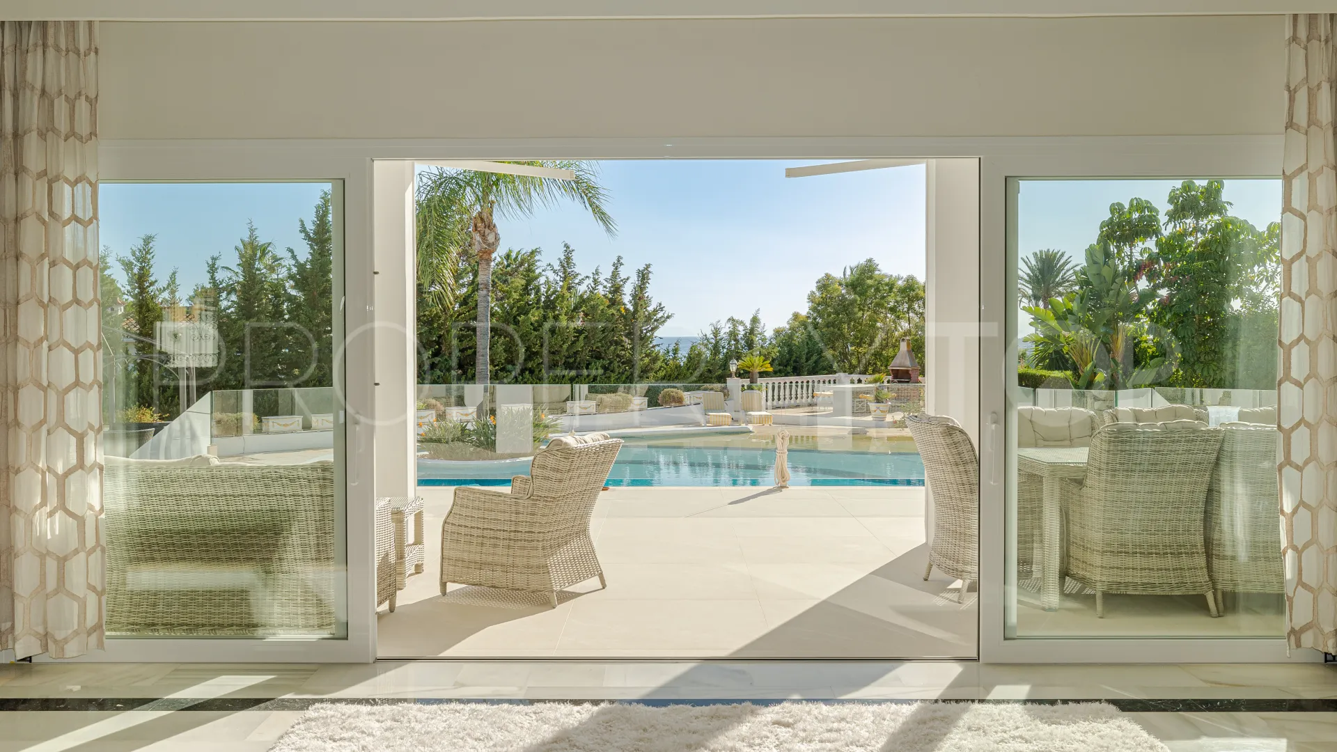 For sale villa in El Paraiso