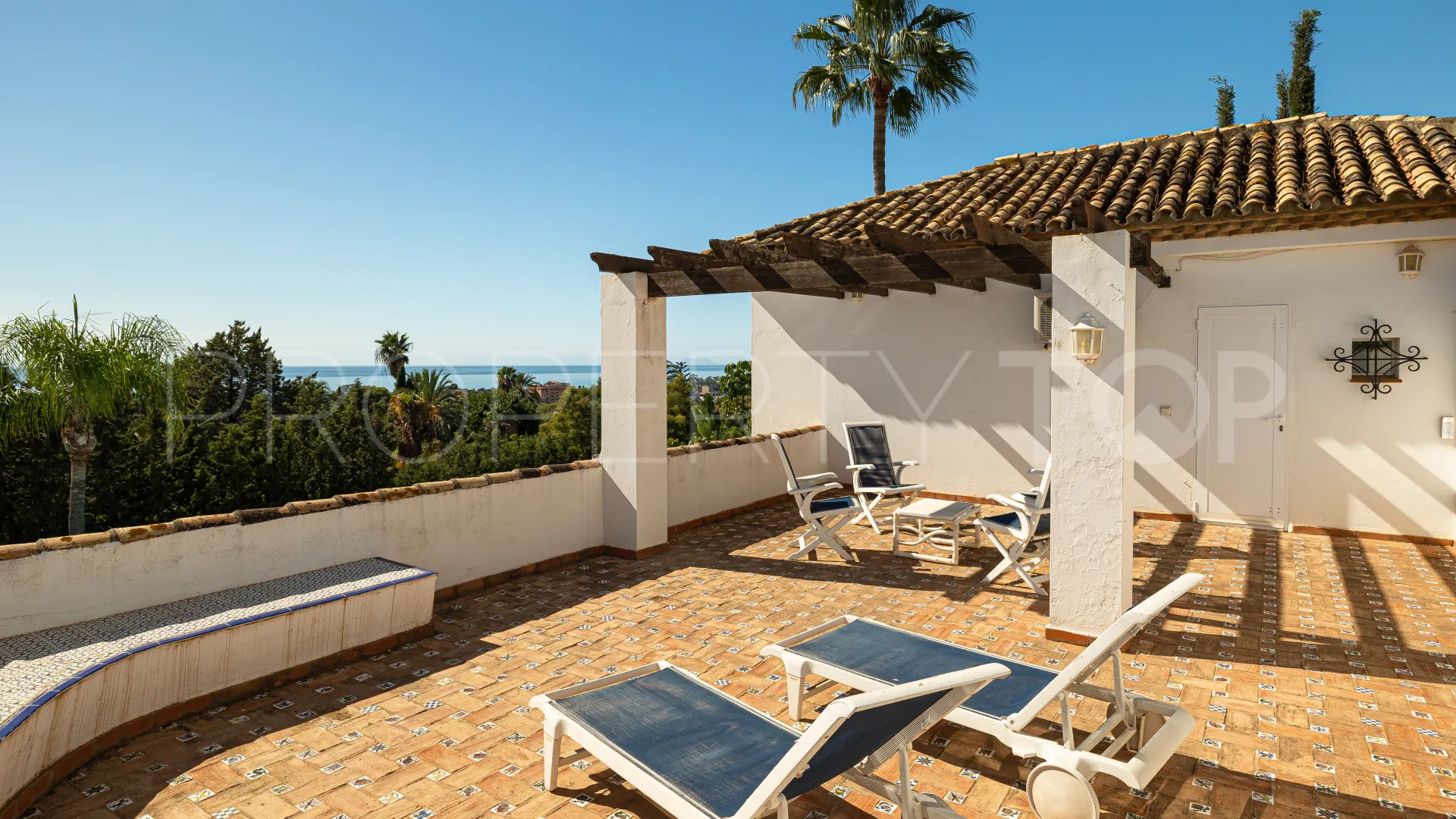 For sale villa in El Paraiso