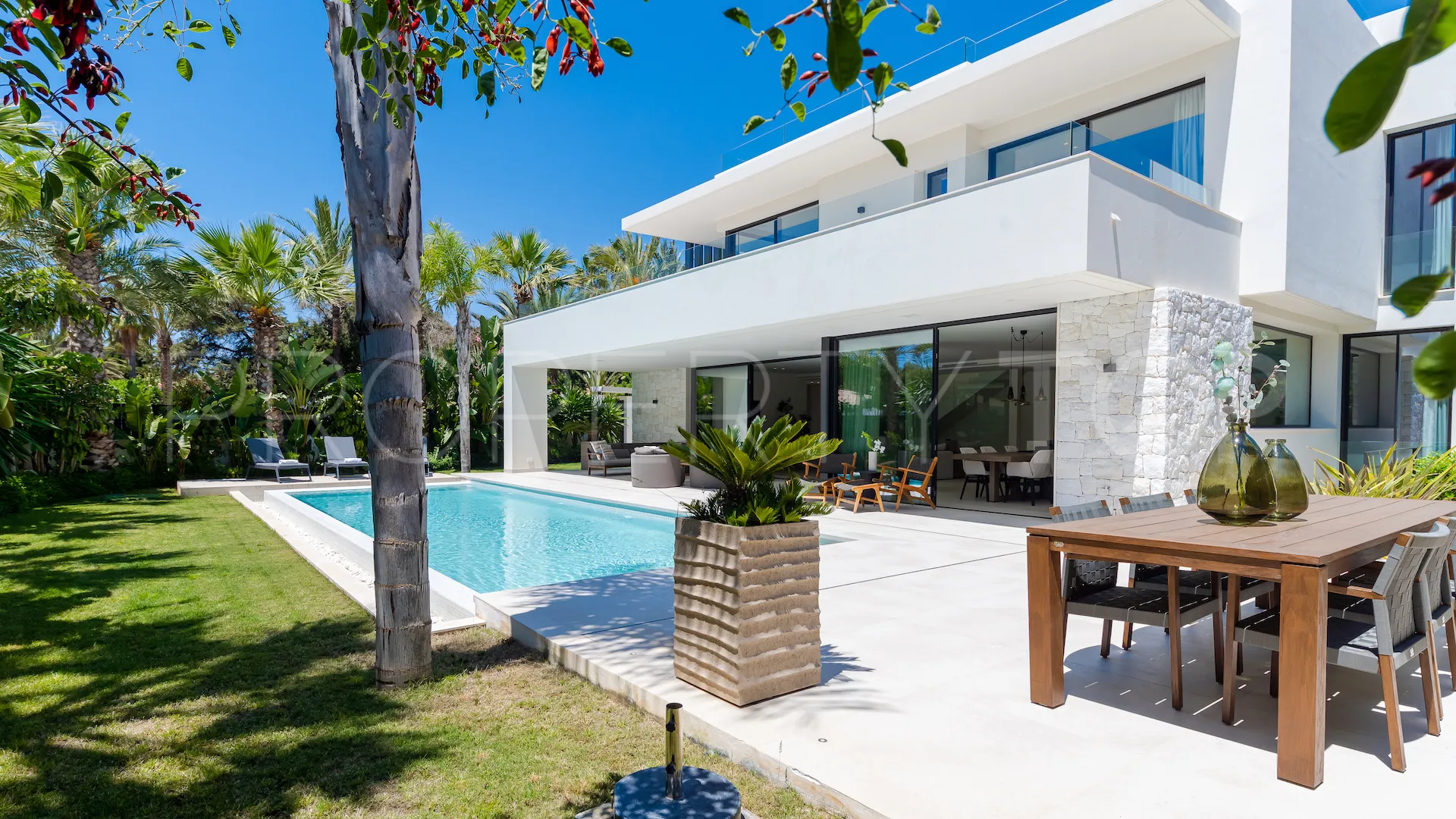 4 bedrooms Marbesa villa for sale