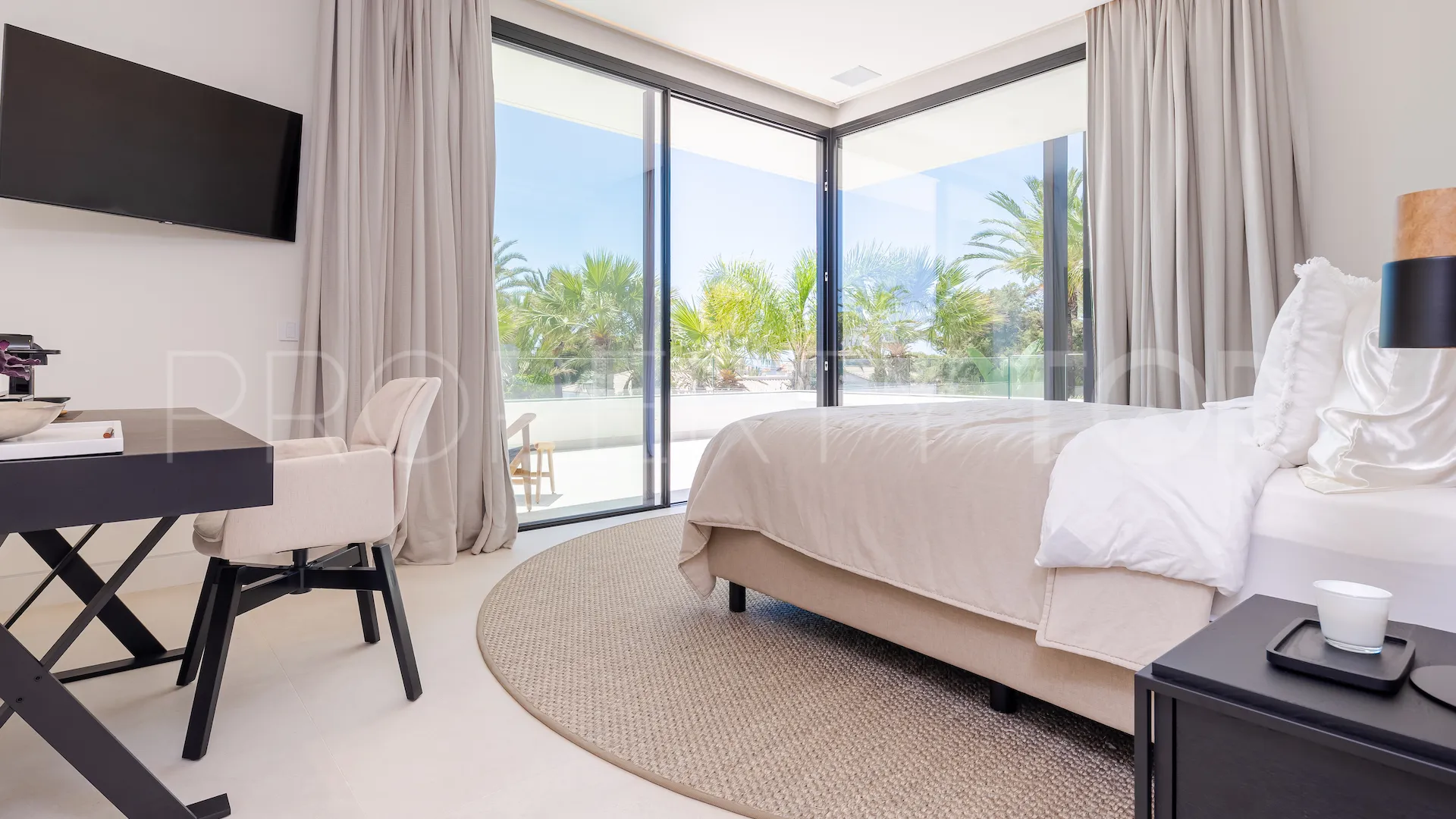 4 bedrooms Marbesa villa for sale