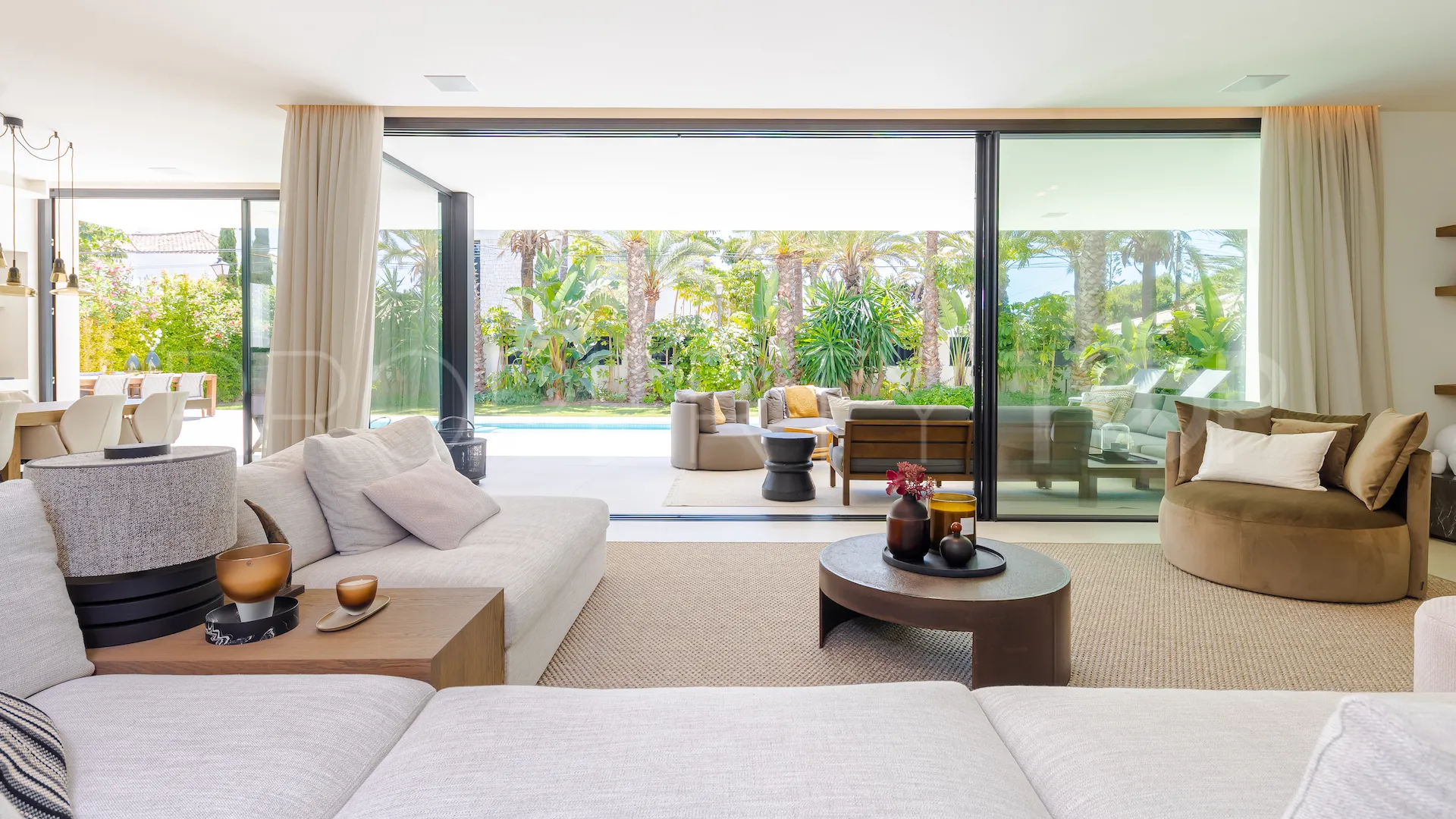 4 bedrooms Marbesa villa for sale