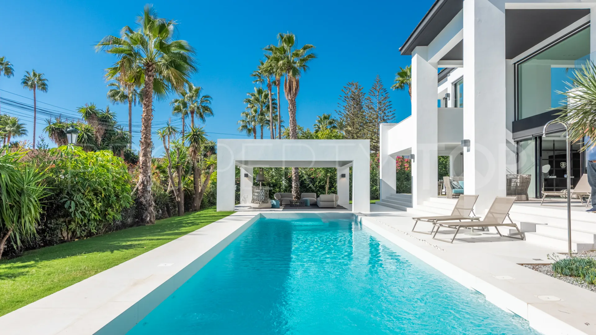 Villa with 6 bedrooms for sale in Cortijo Blanco