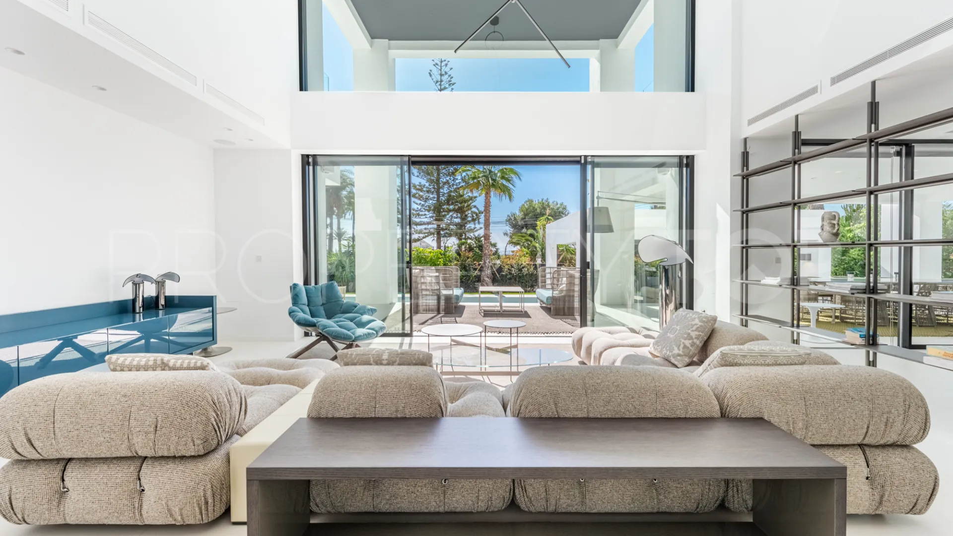 Villa with 6 bedrooms for sale in Cortijo Blanco