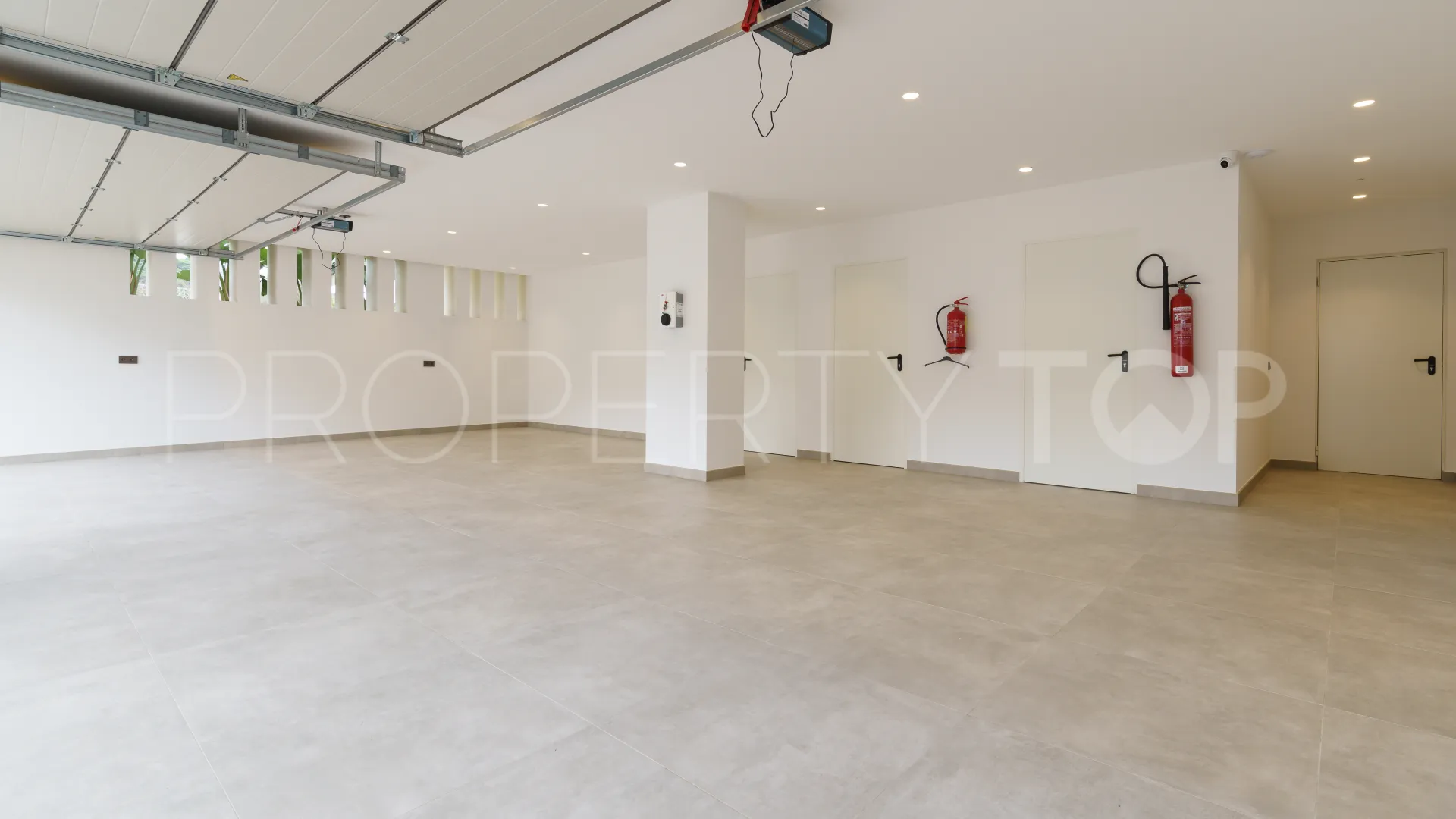 Se vende villa de 6 dormitorios en La Zagaleta