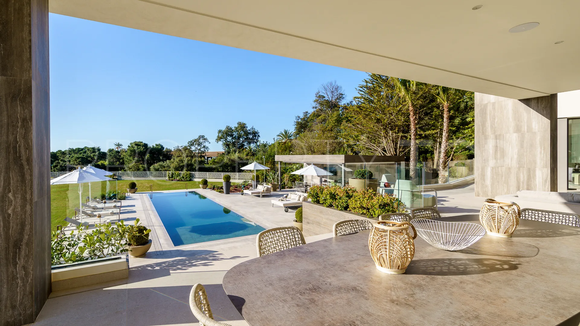 Se vende villa de 6 dormitorios en La Zagaleta