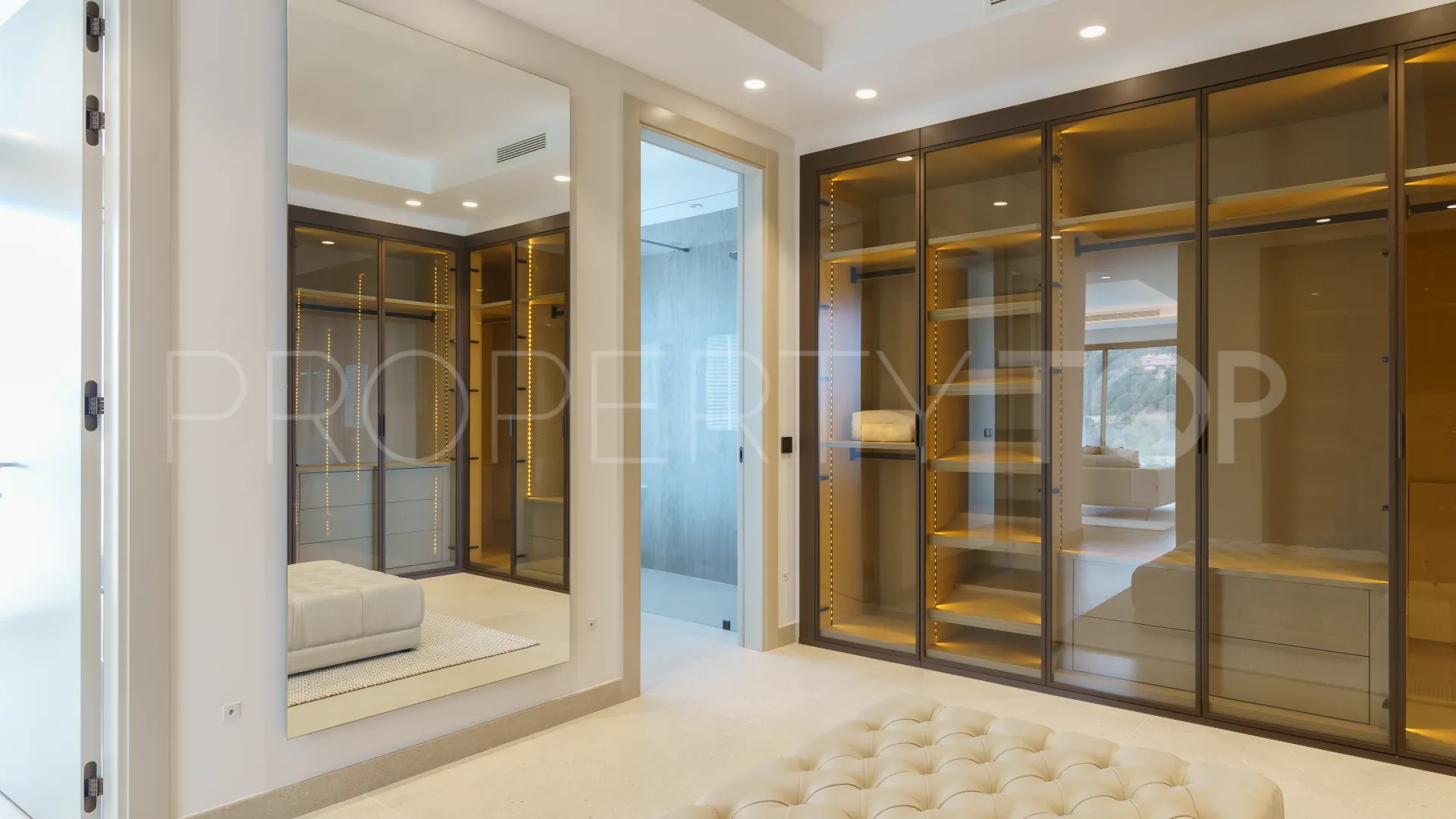Se vende villa de 6 dormitorios en La Zagaleta
