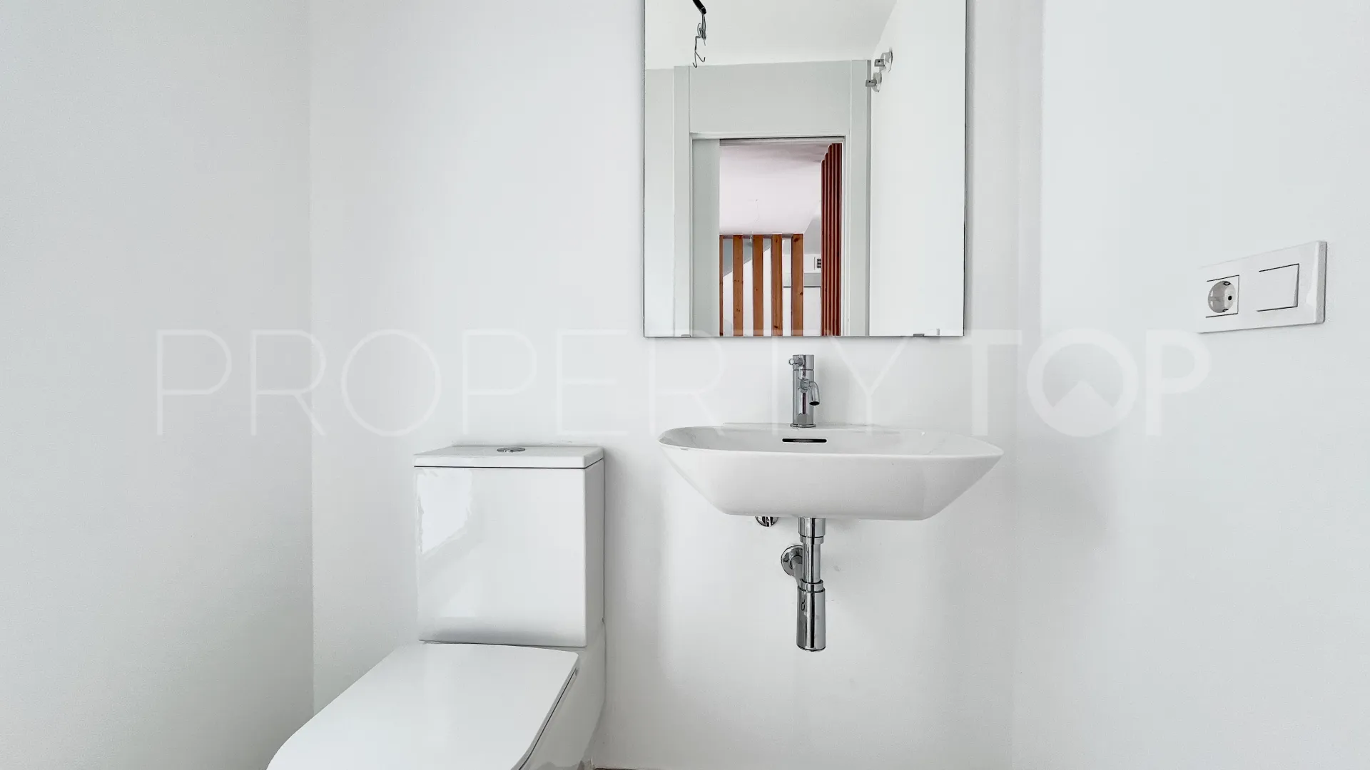 Se vende villa pareada en Serene Atalaya