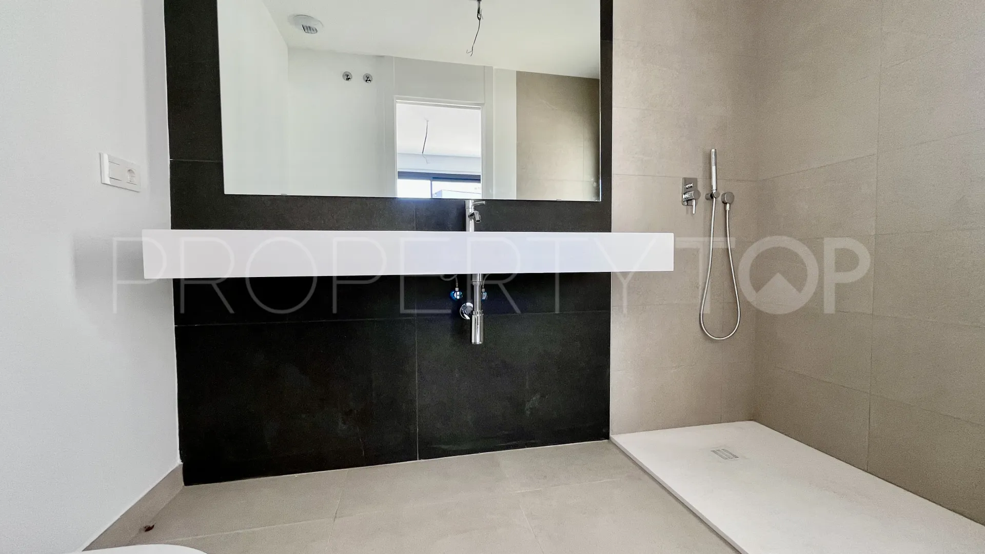 Se vende villa pareada en Serene Atalaya