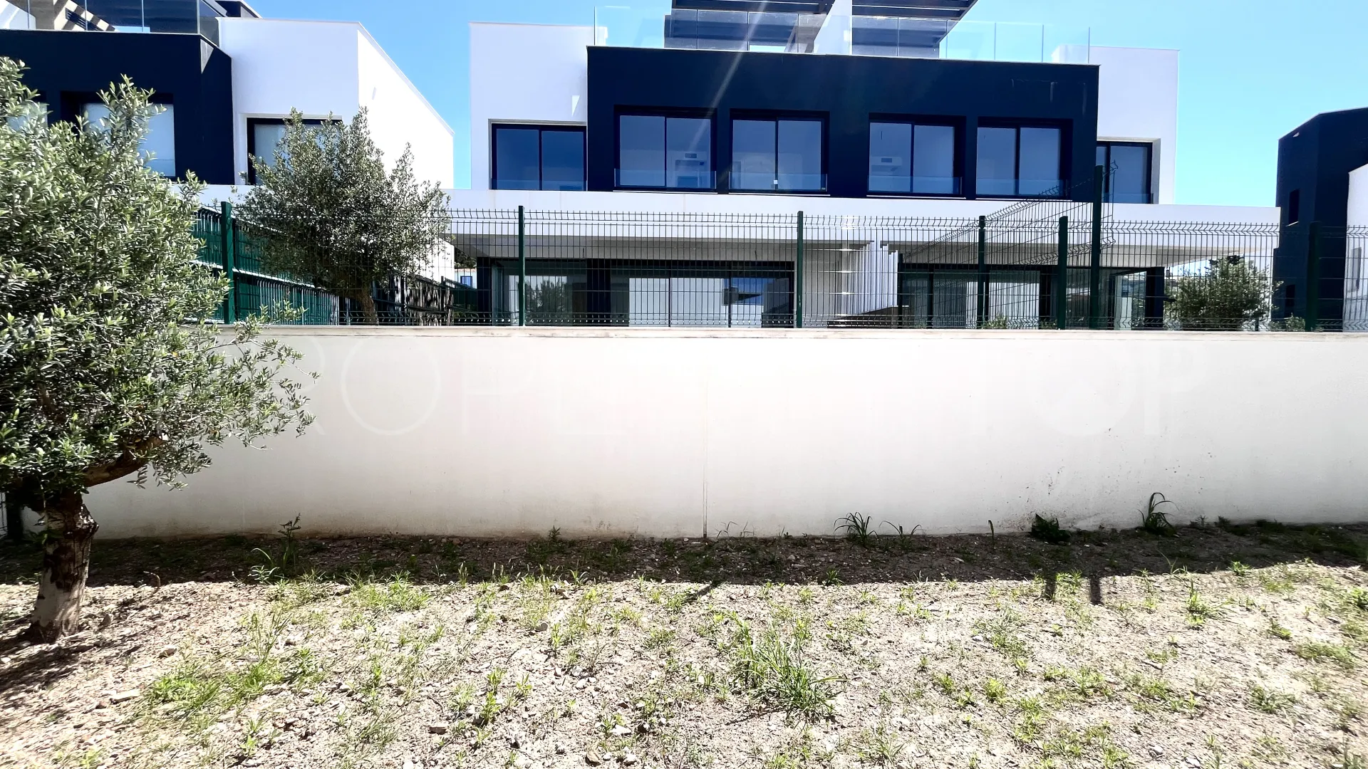 Se vende villa pareada en Serene Atalaya