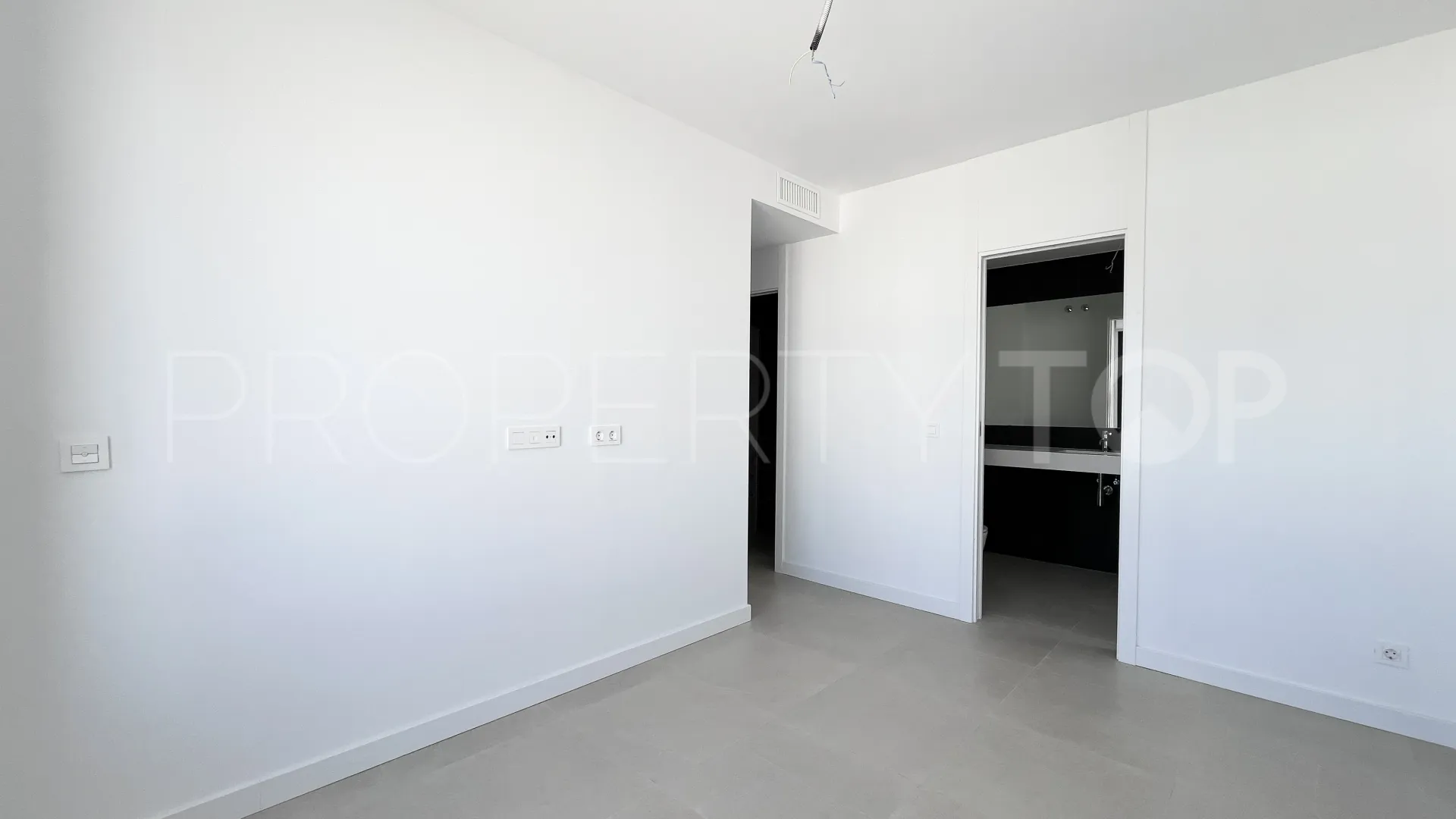 Se vende villa pareada en Serene Atalaya