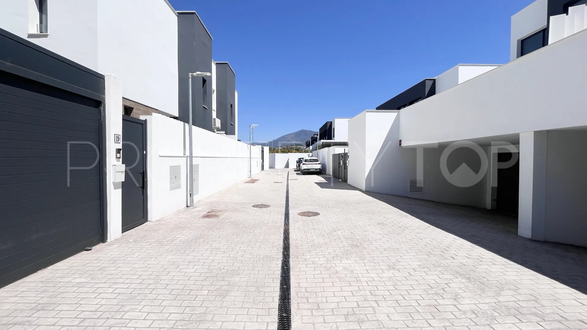Se vende villa pareada en Serene Atalaya