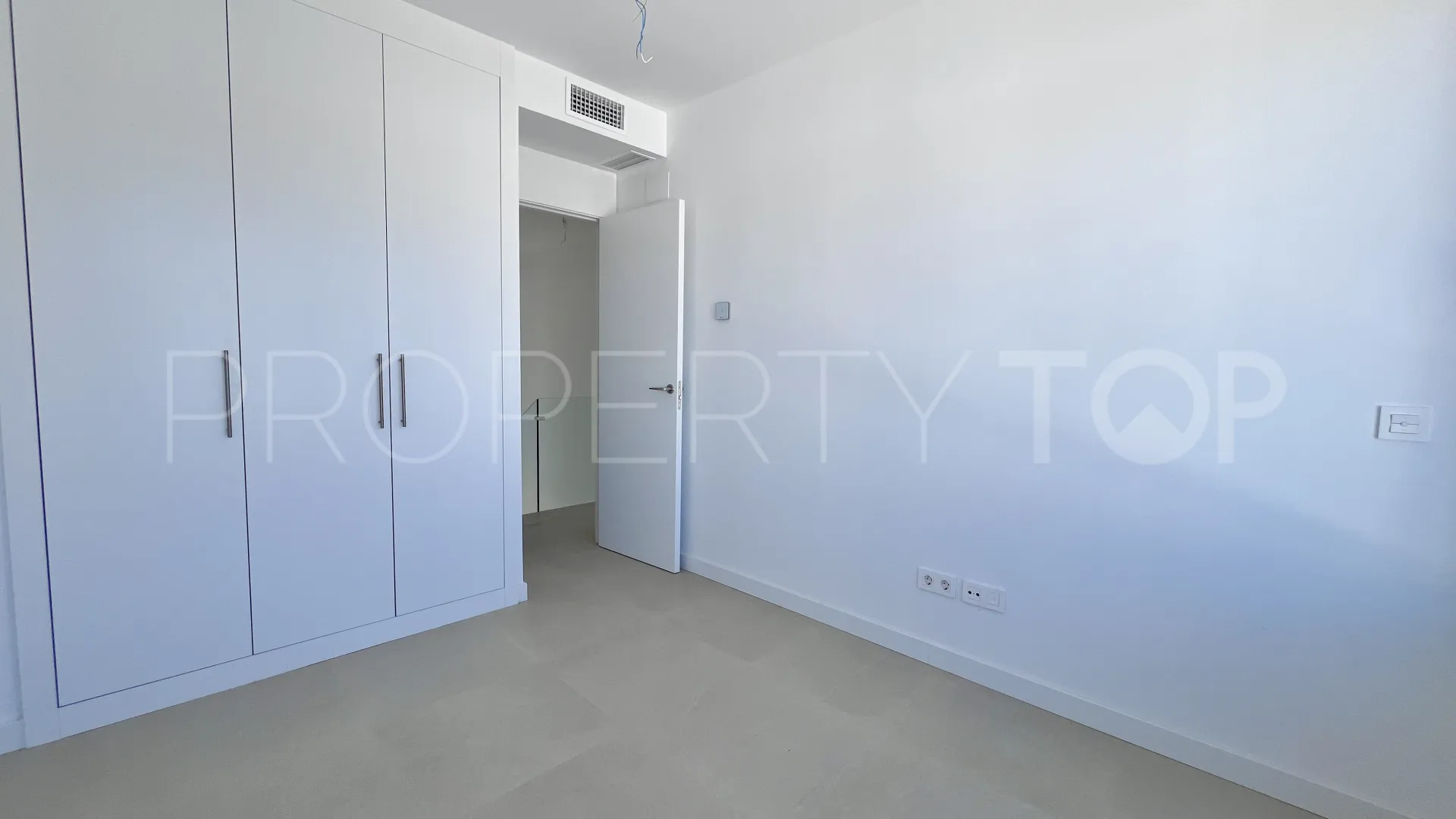 Se vende villa pareada en Serene Atalaya