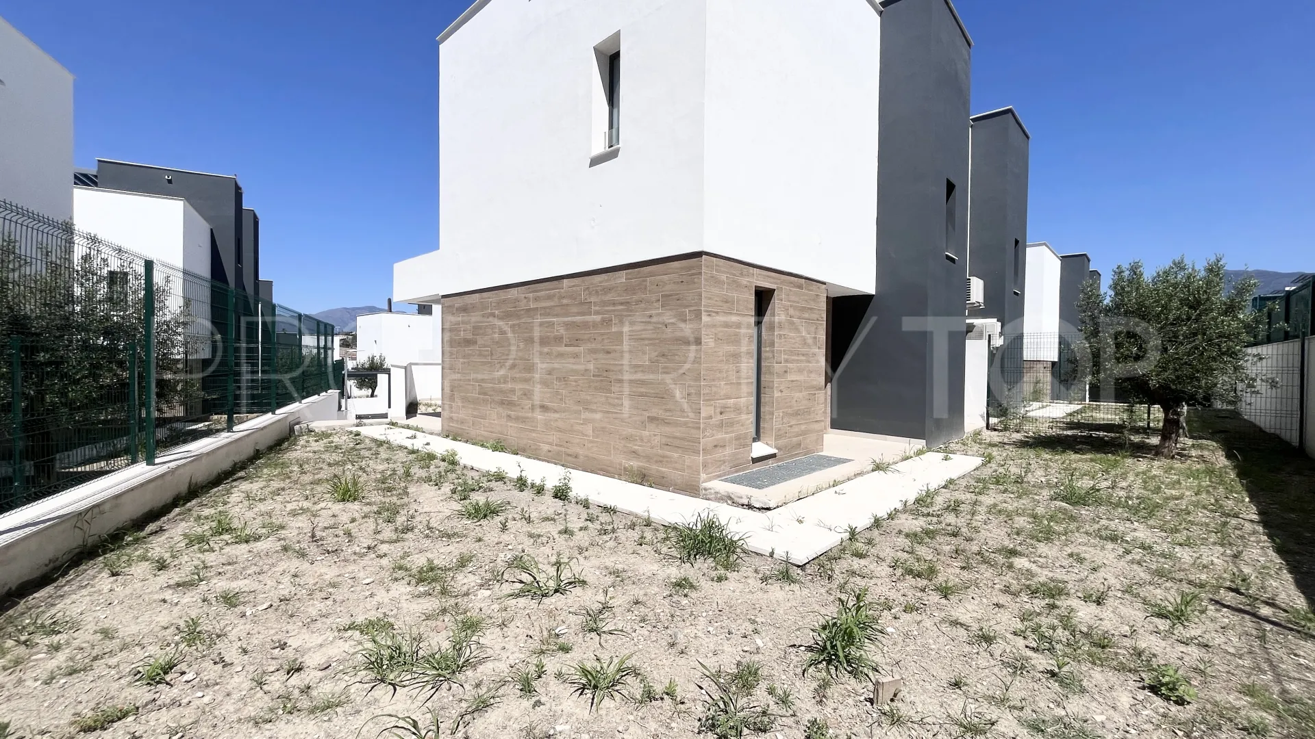 Se vende villa pareada en Serene Atalaya