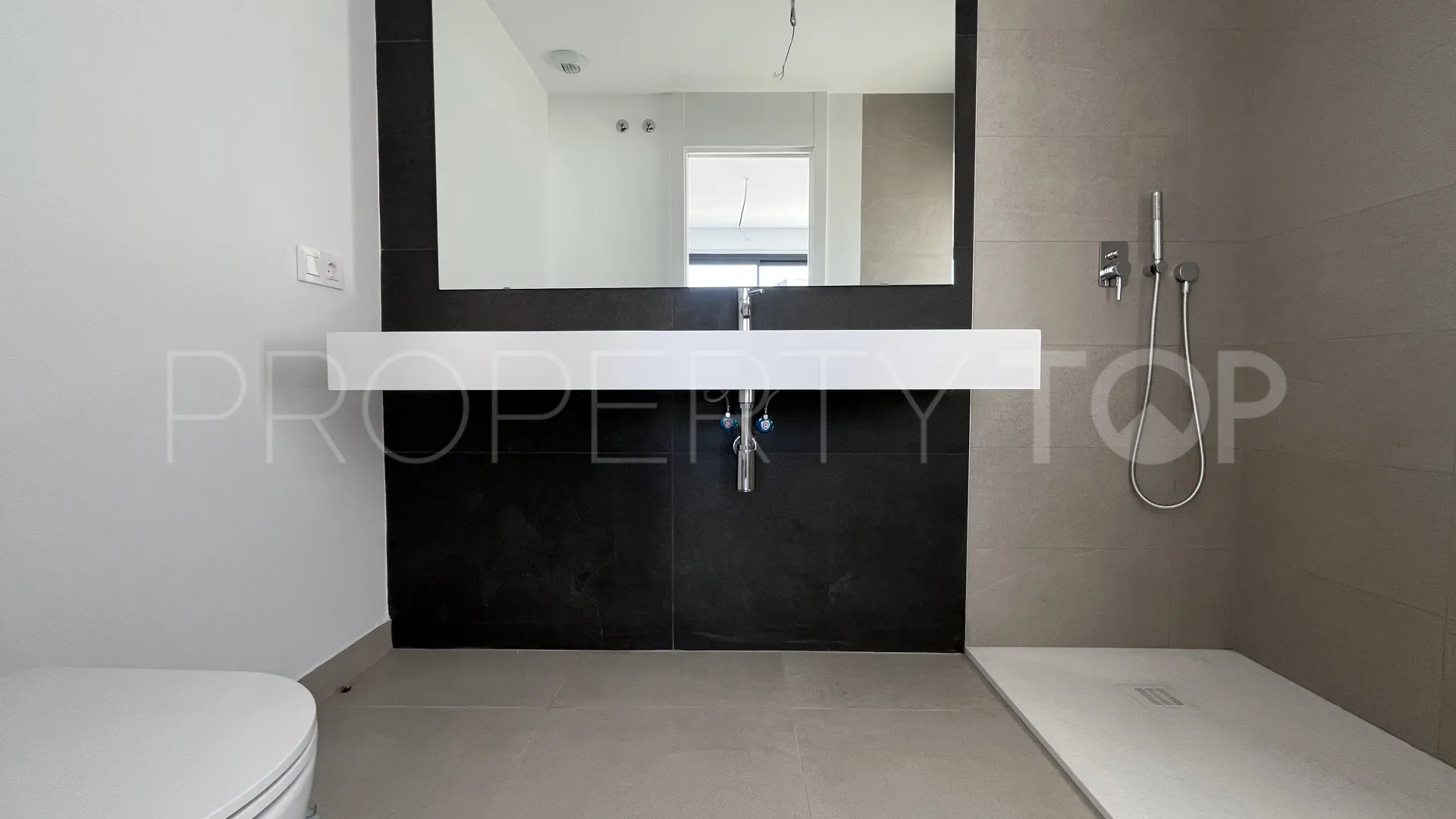 Se vende villa pareada en Serene Atalaya
