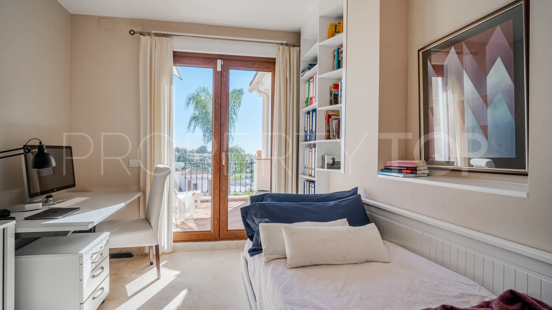 Town house for sale in Paraiso Hills