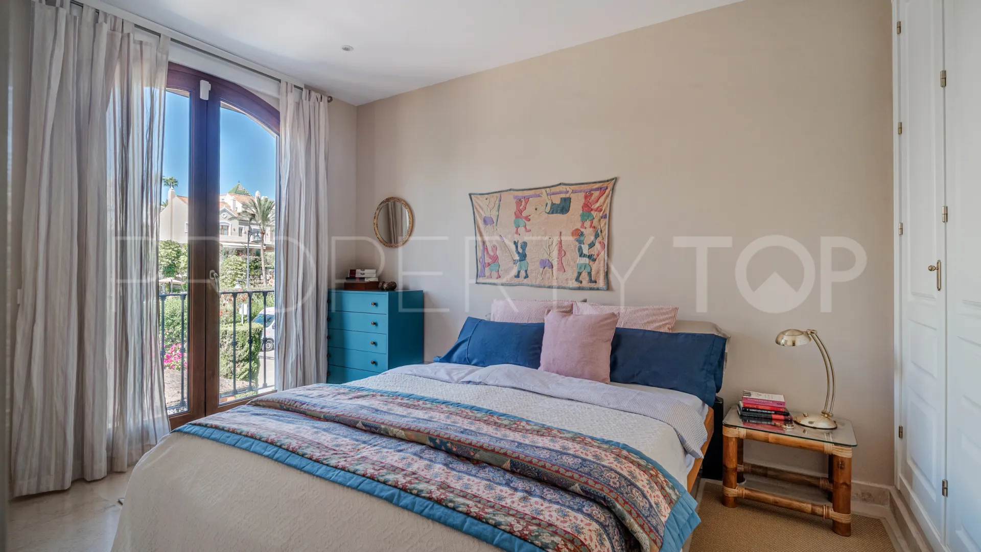 Town house for sale in Paraiso Hills