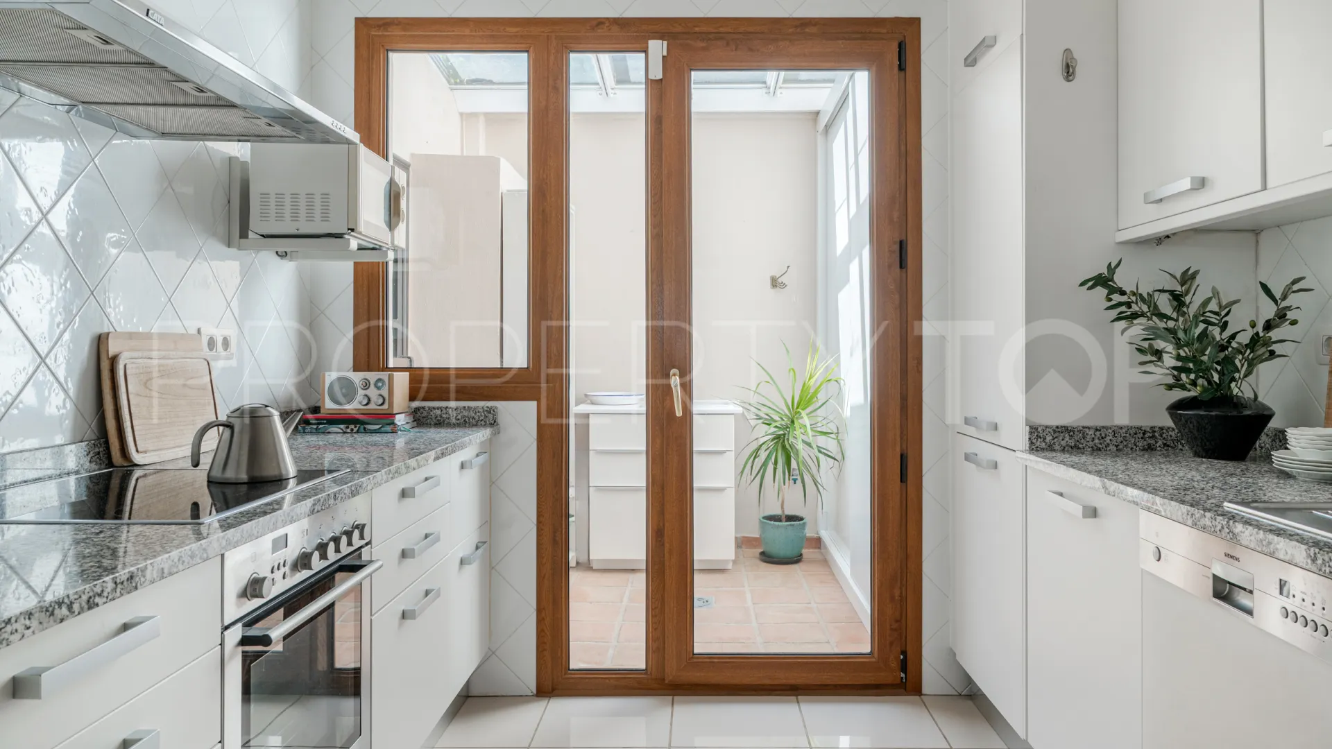Town house for sale in Paraiso Hills