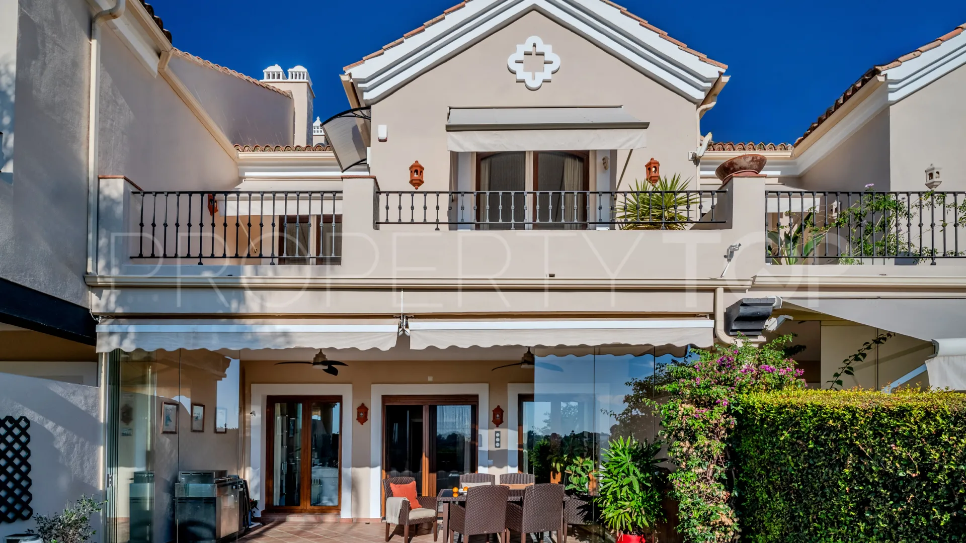 Town house for sale in Paraiso Hills