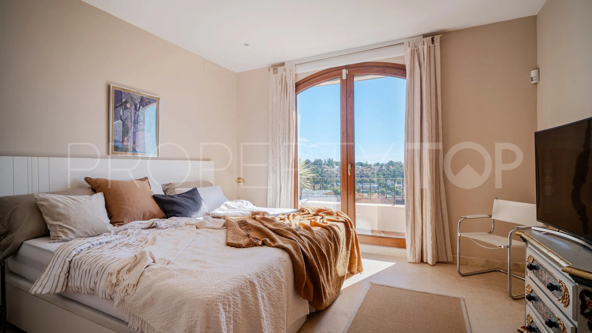 Town house for sale in Paraiso Hills